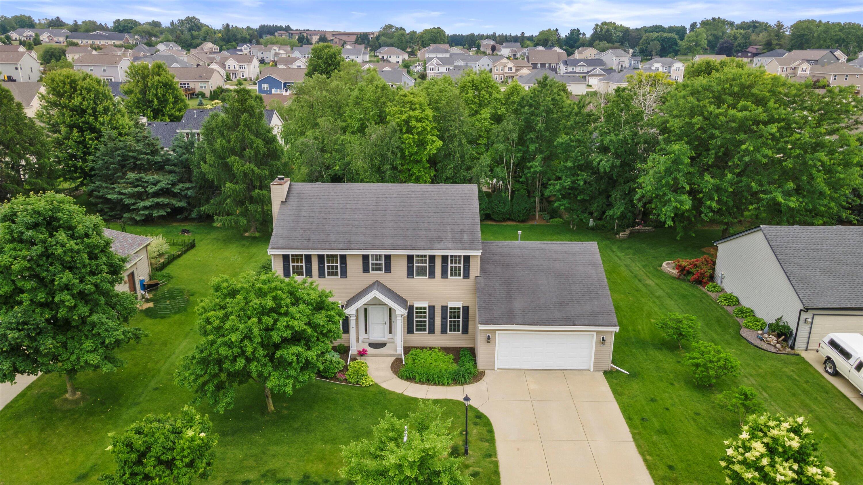 1333 Mockingbird Dr