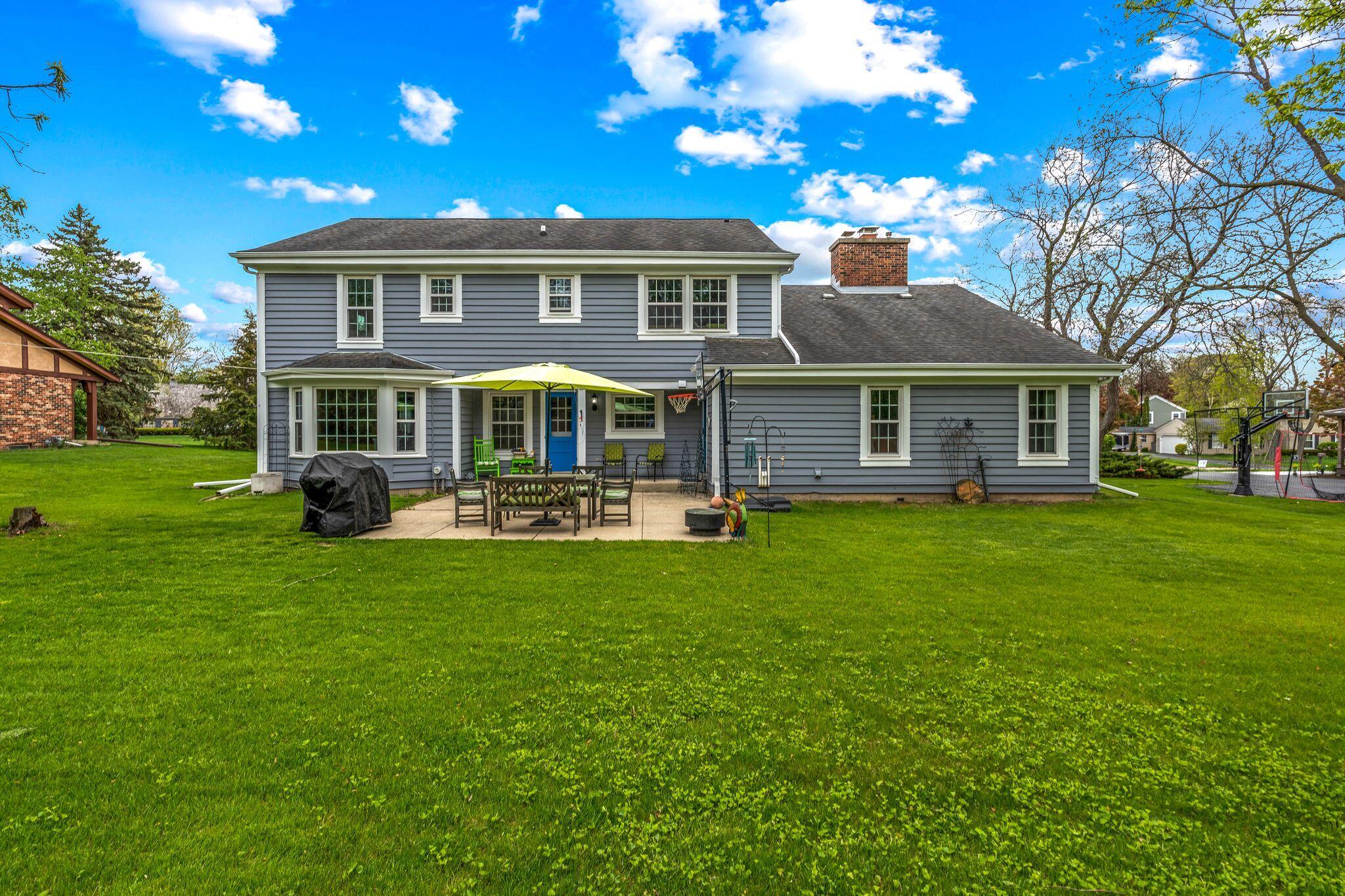 510 Crescent Ln