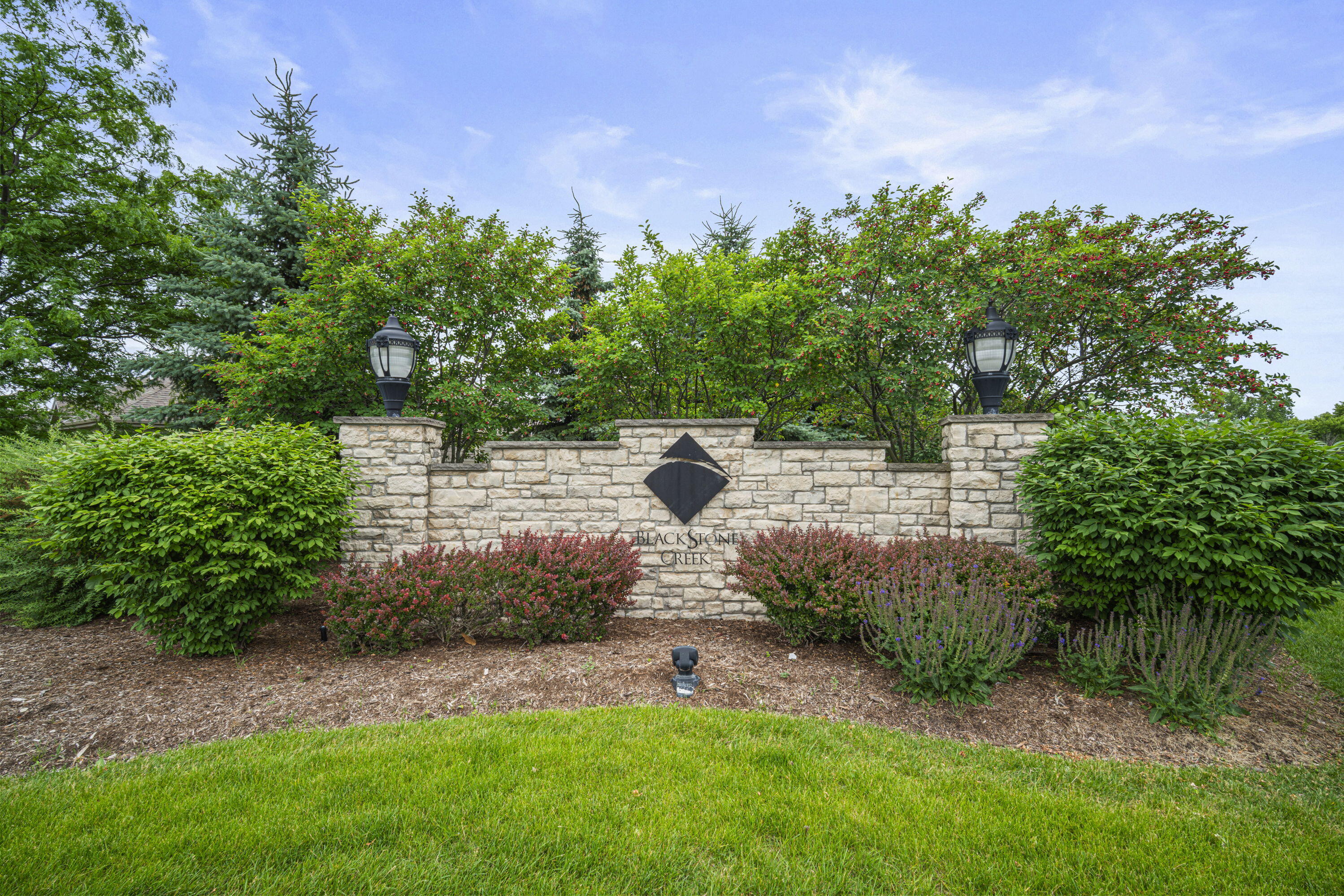 W177N11441 Blackstone Cir