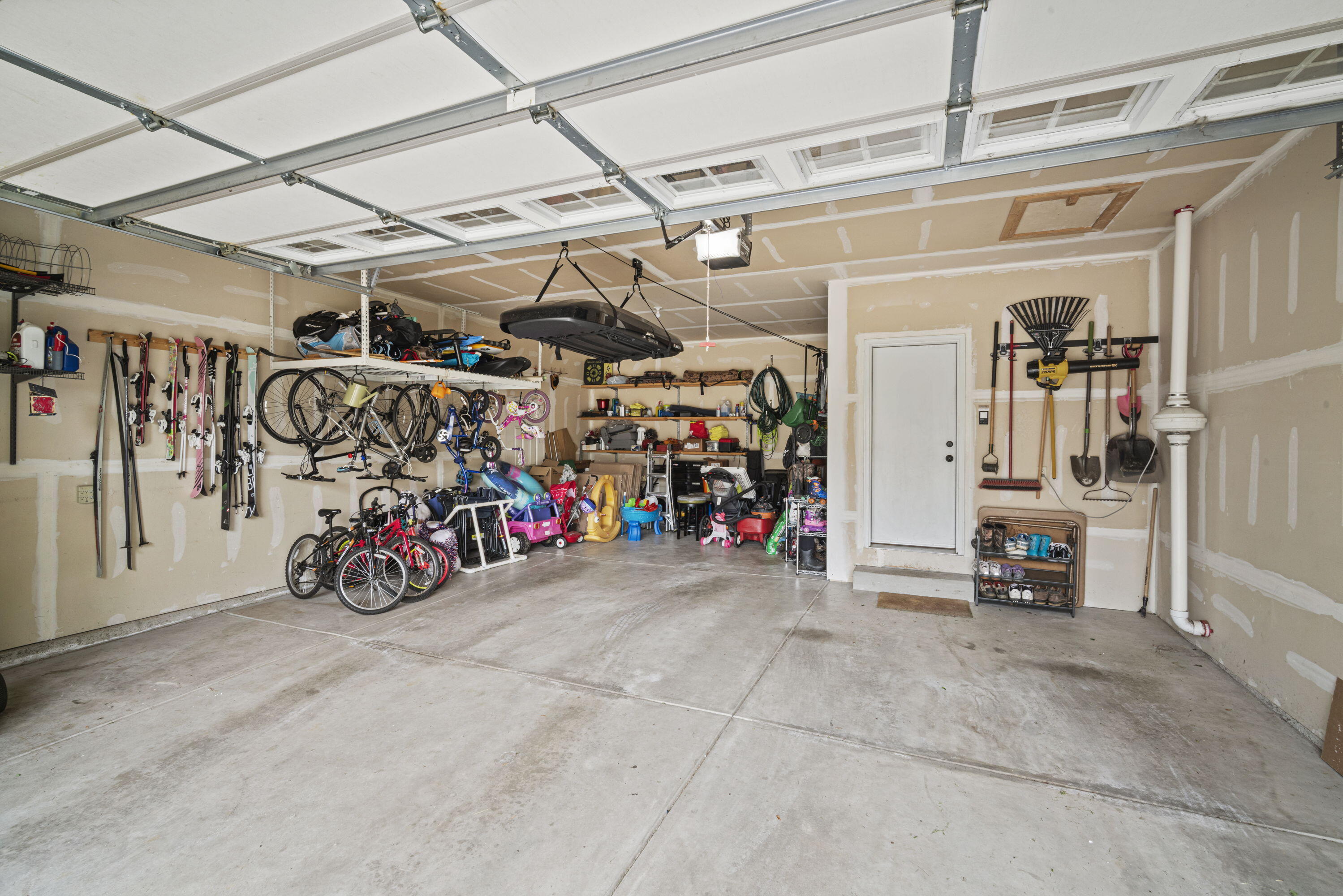 W177N11441 Blackstone Cir