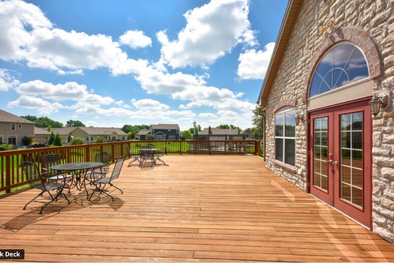 W177N11441 Blackstone Cir