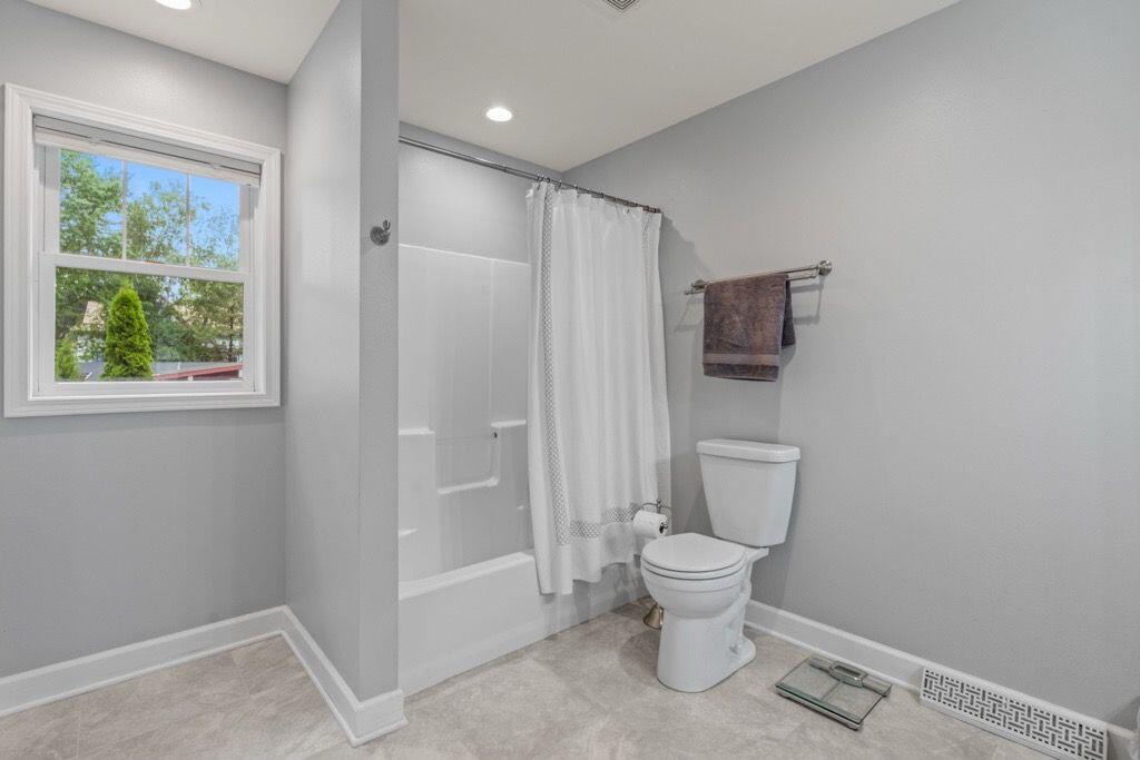 W64N736 Washington Ave