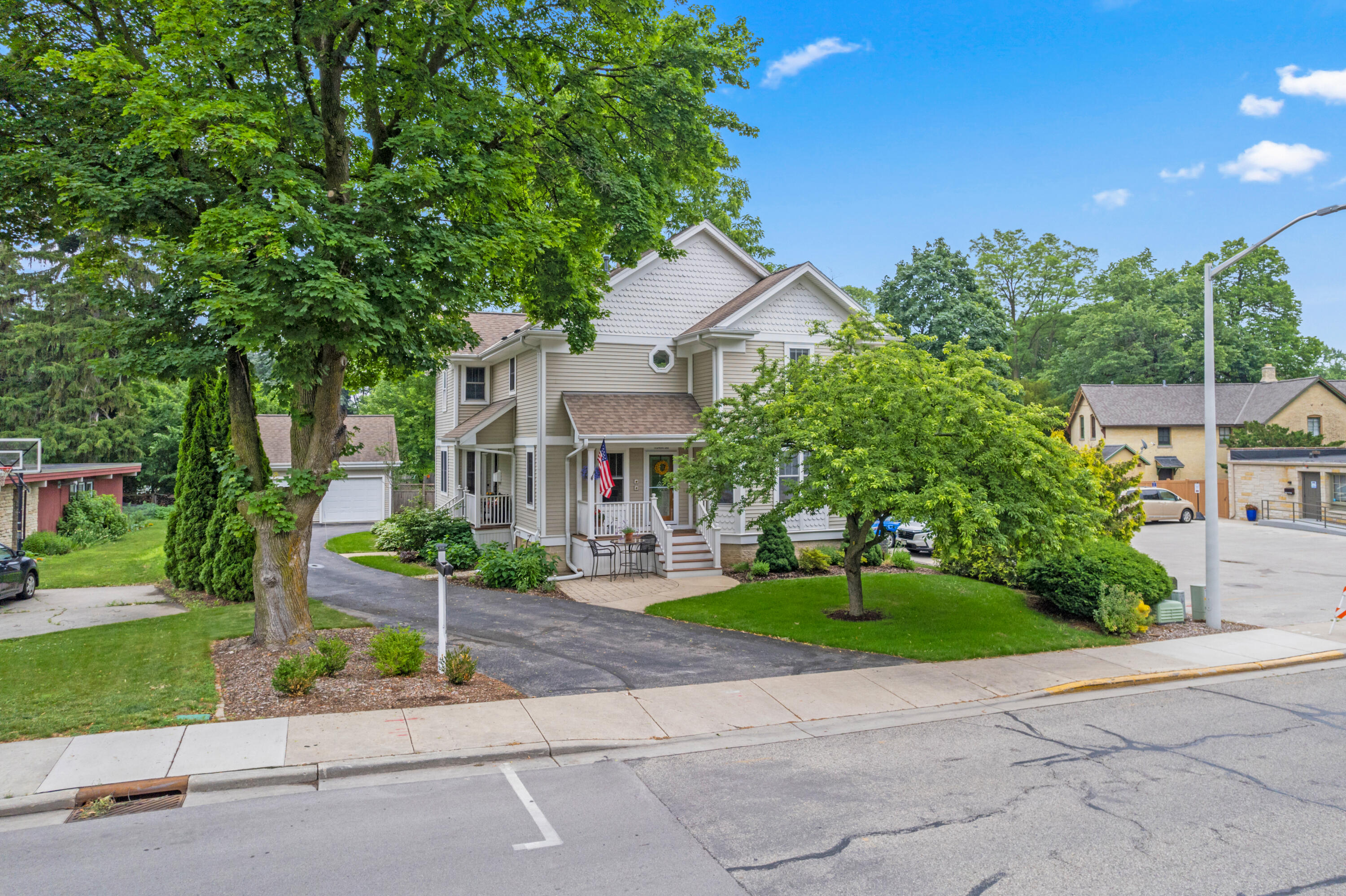 W64N736 Washington Ave