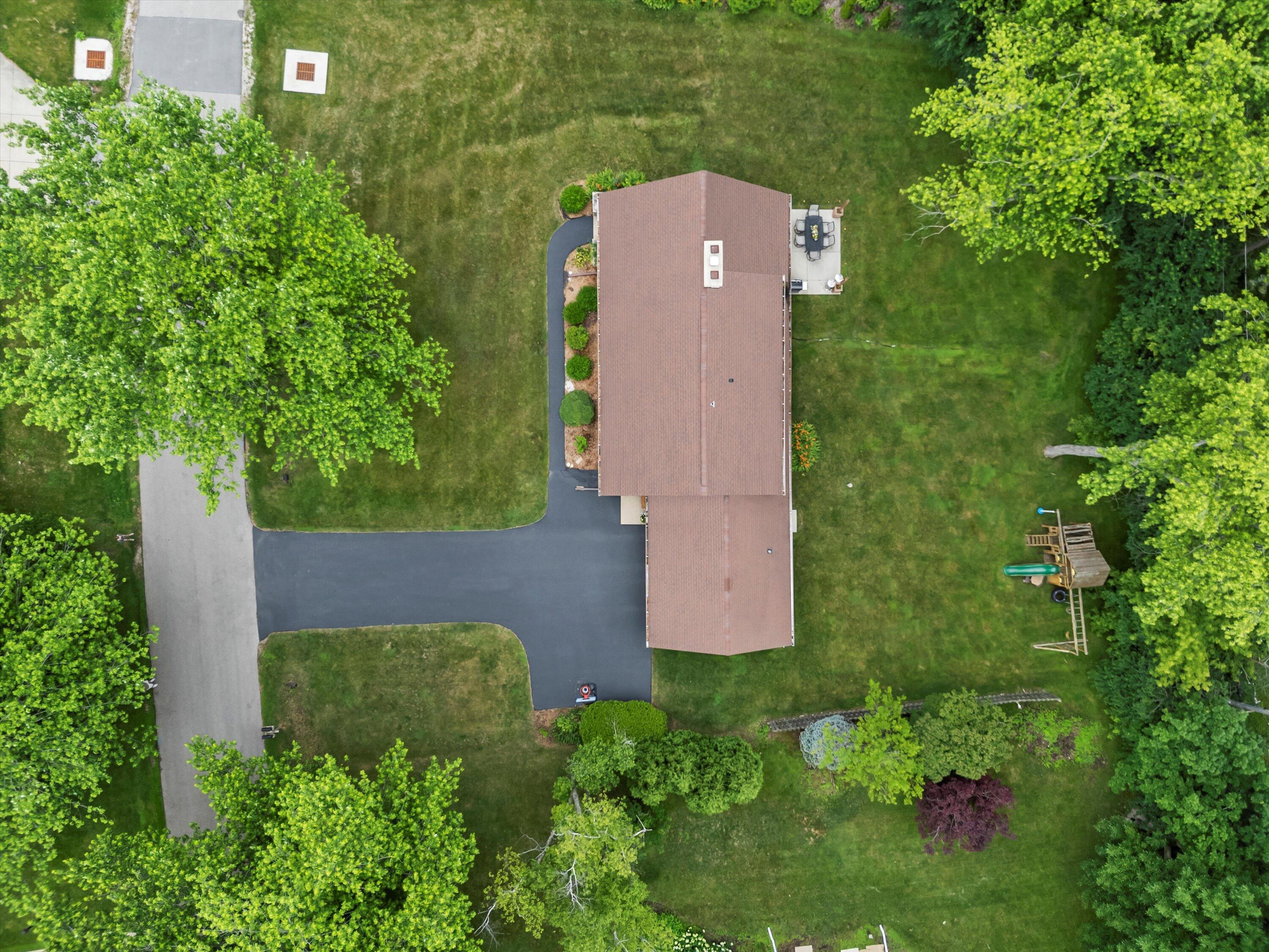 9065 N Tennyson Dr