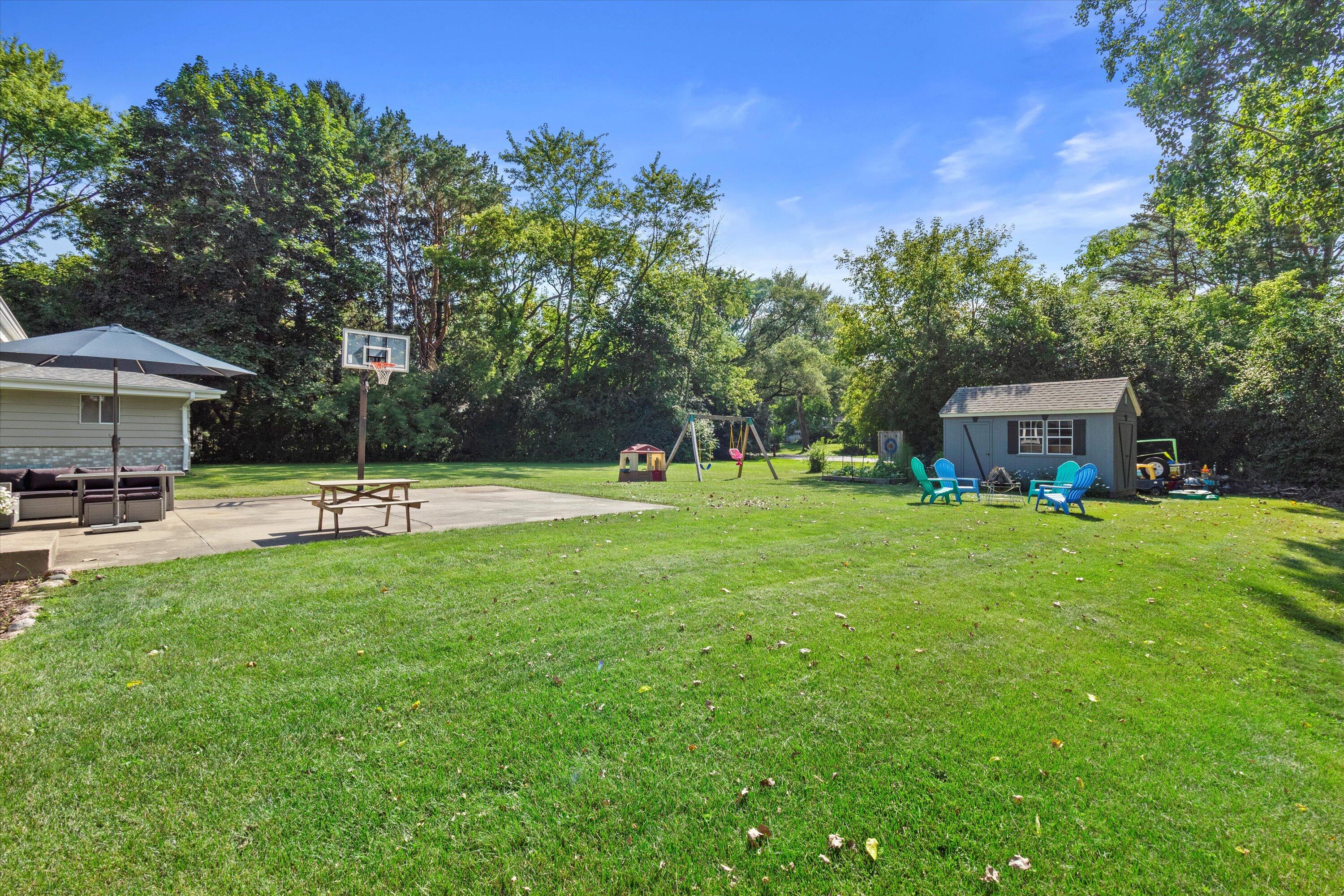 7111 N Rockledge Ave