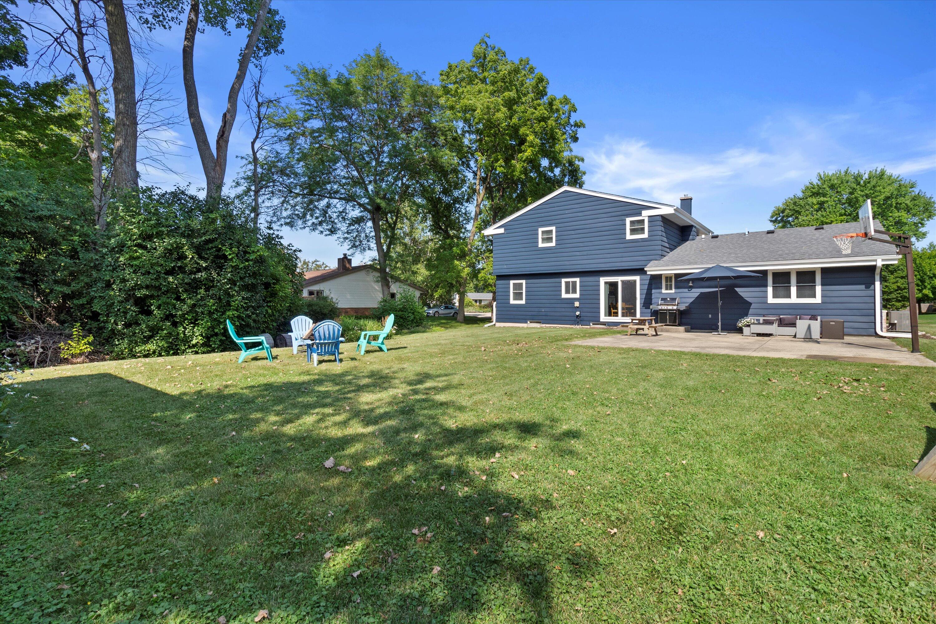 7111 N Rockledge Ave