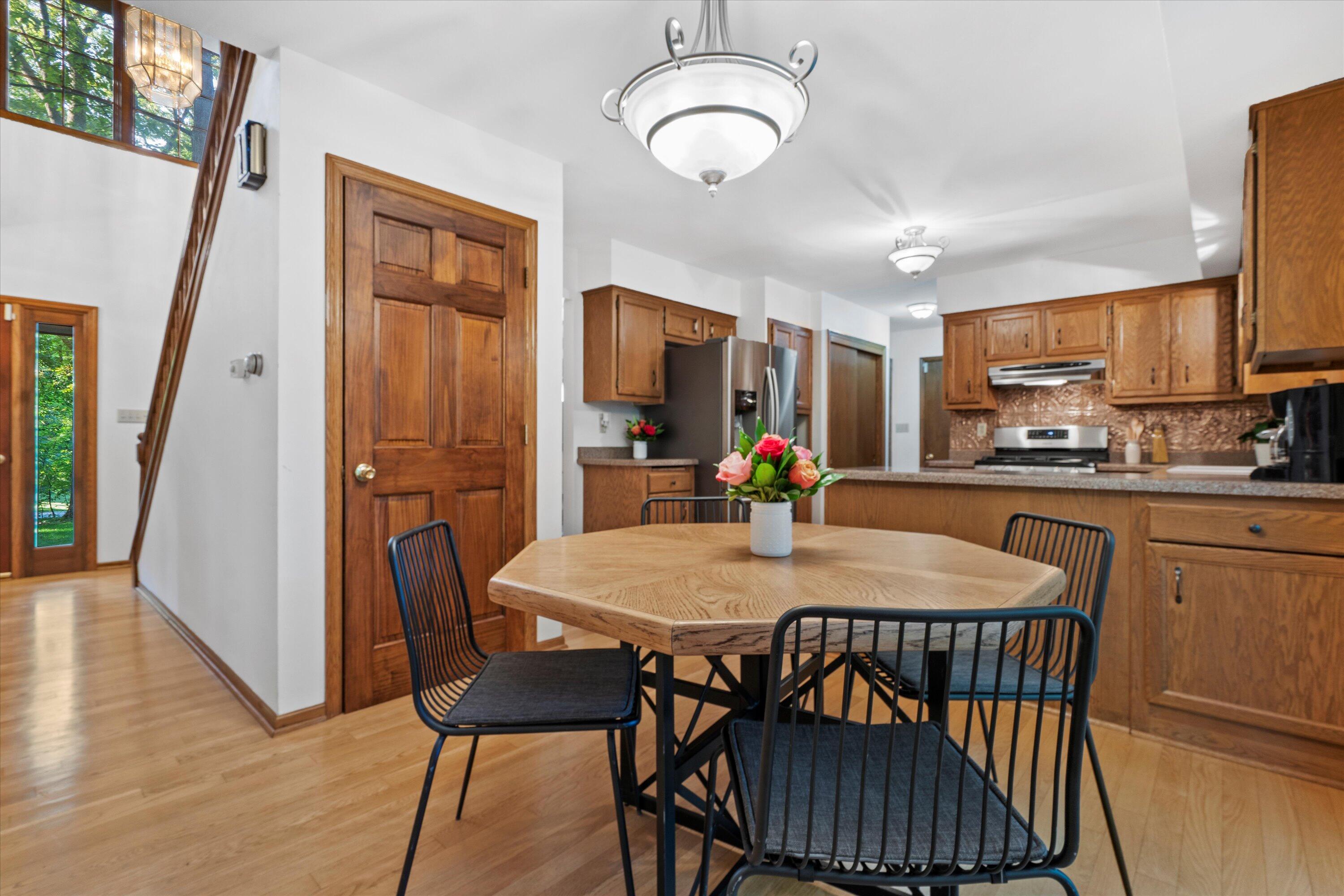 W263N7064 Thousand Oaks Dr