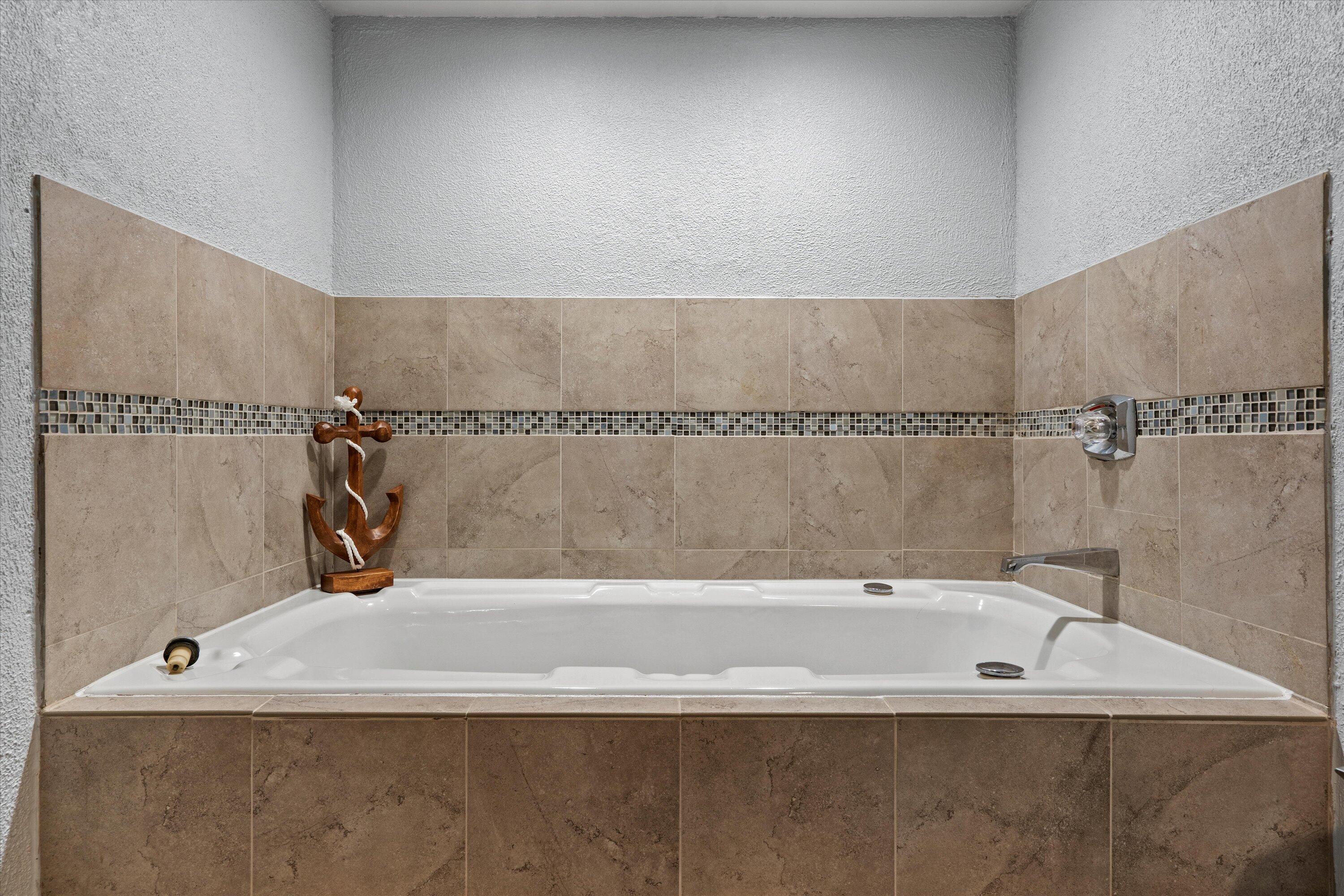 W263N7064 Thousand Oaks Dr