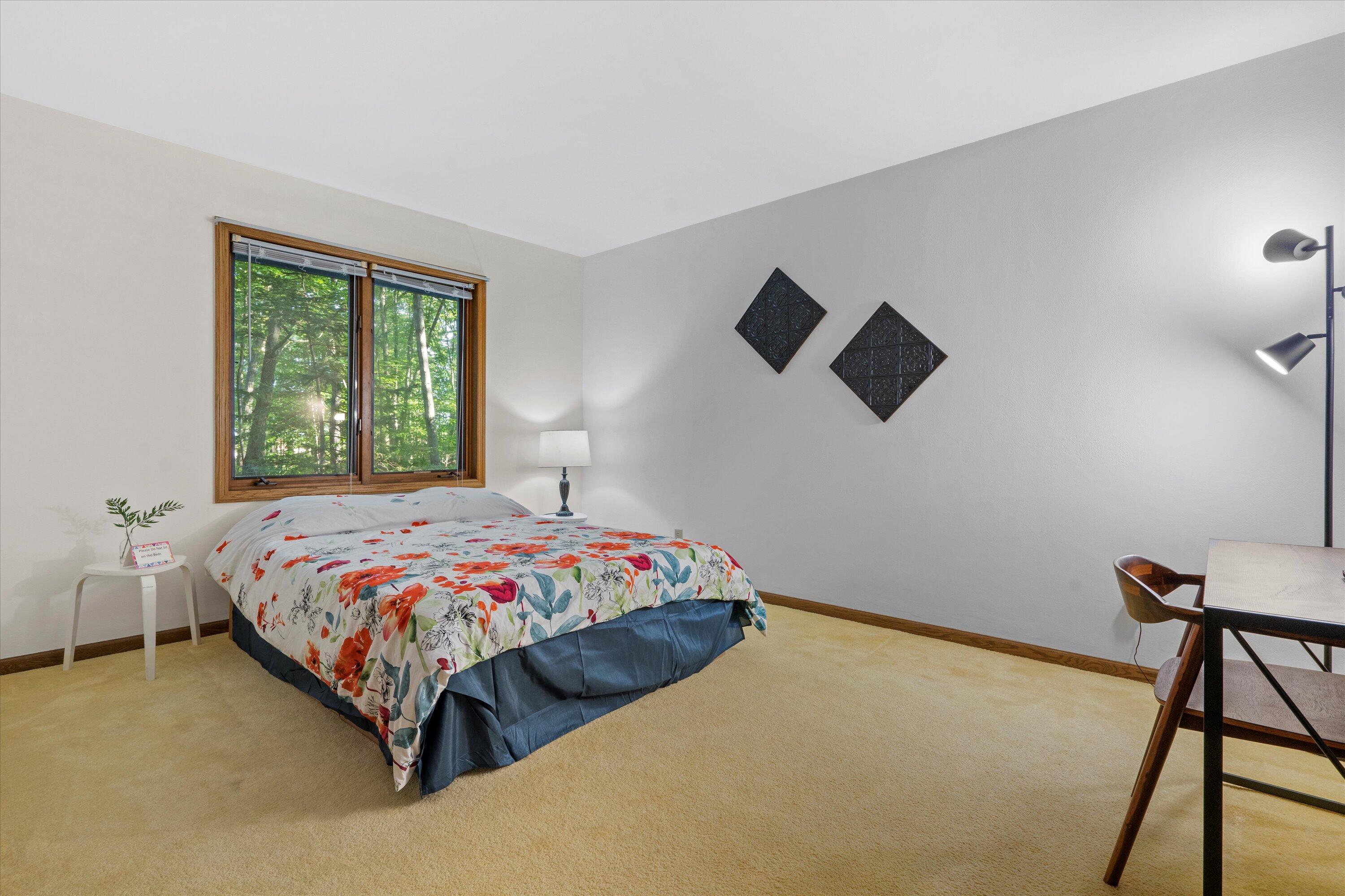W263N7064 Thousand Oaks Dr