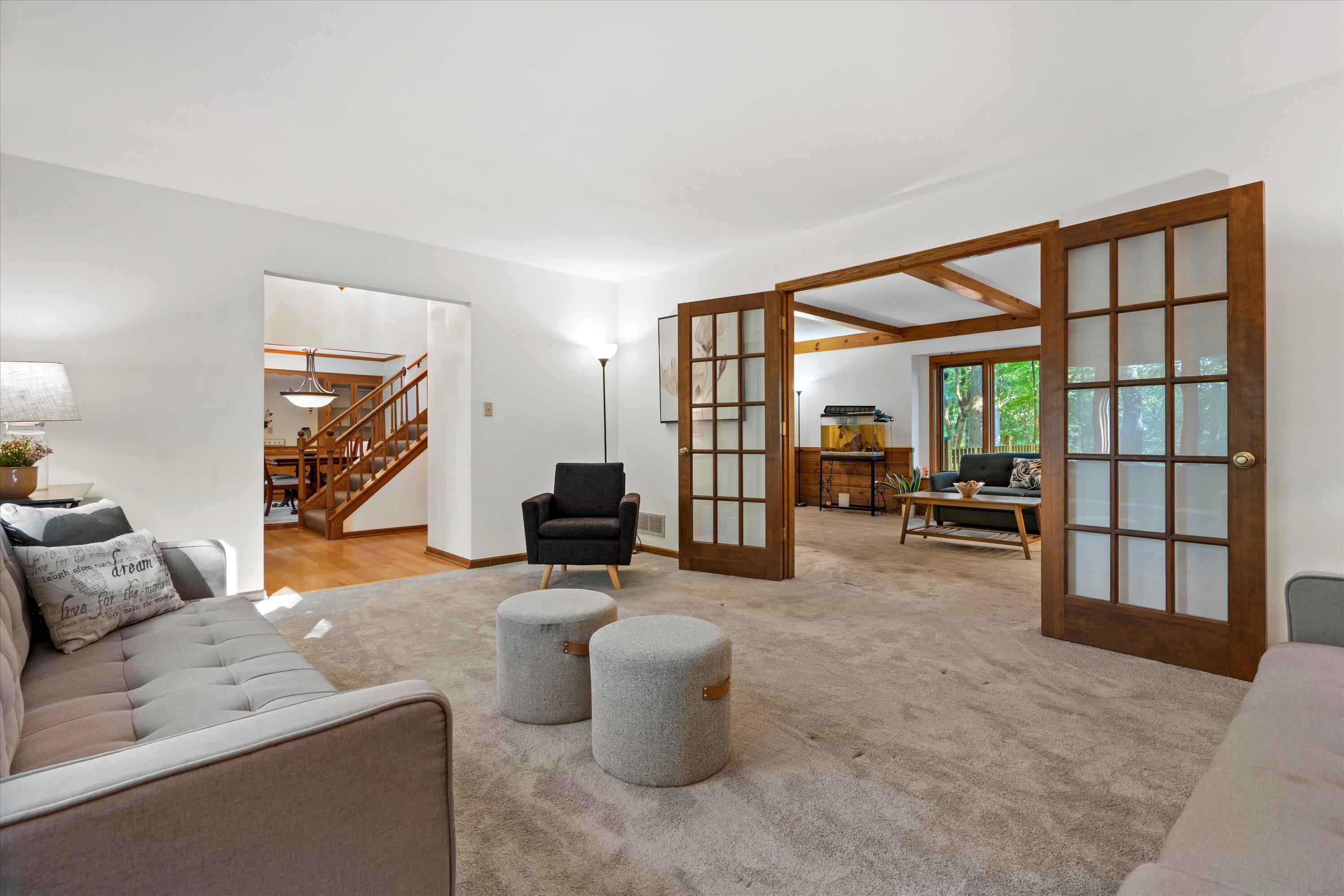 W263N7064 Thousand Oaks Dr