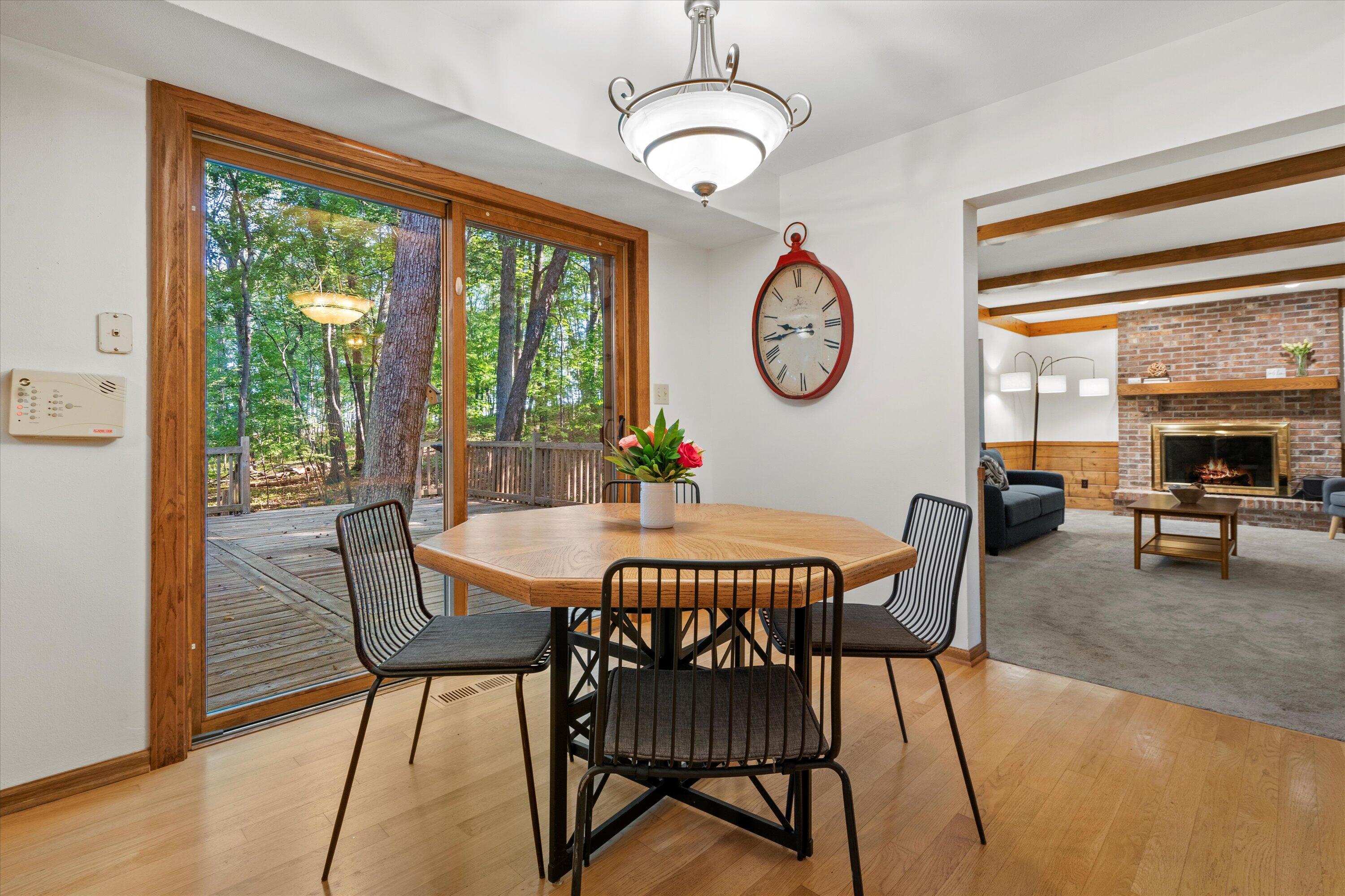 W263N7064 Thousand Oaks Dr