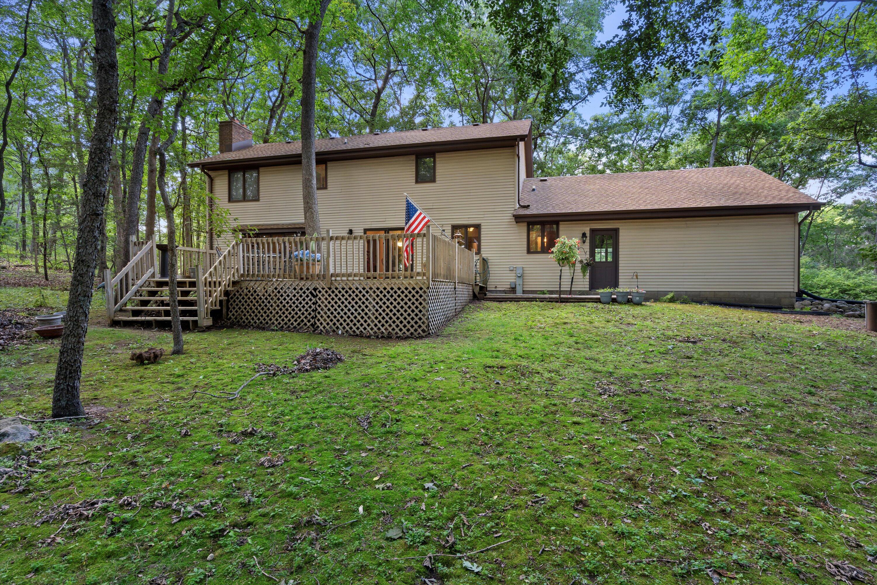 W263N7064 Thousand Oaks Dr