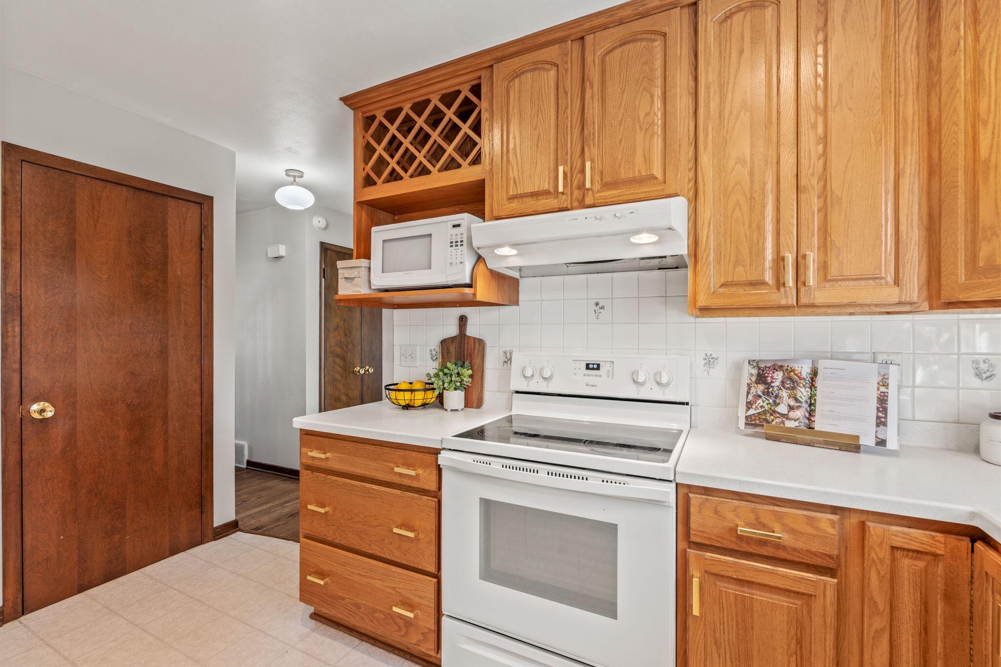 515 W Manor Cir