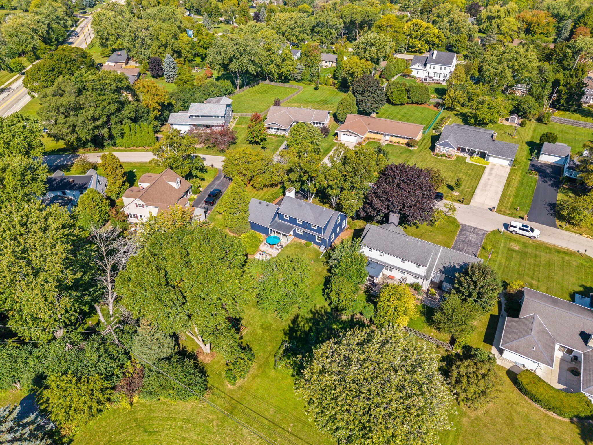 515 W Manor Cir