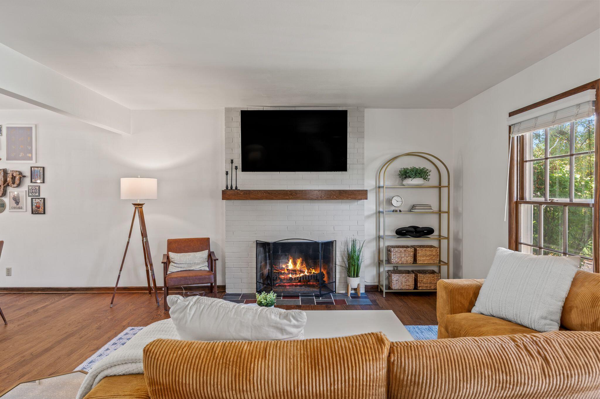 515 W Manor Cir