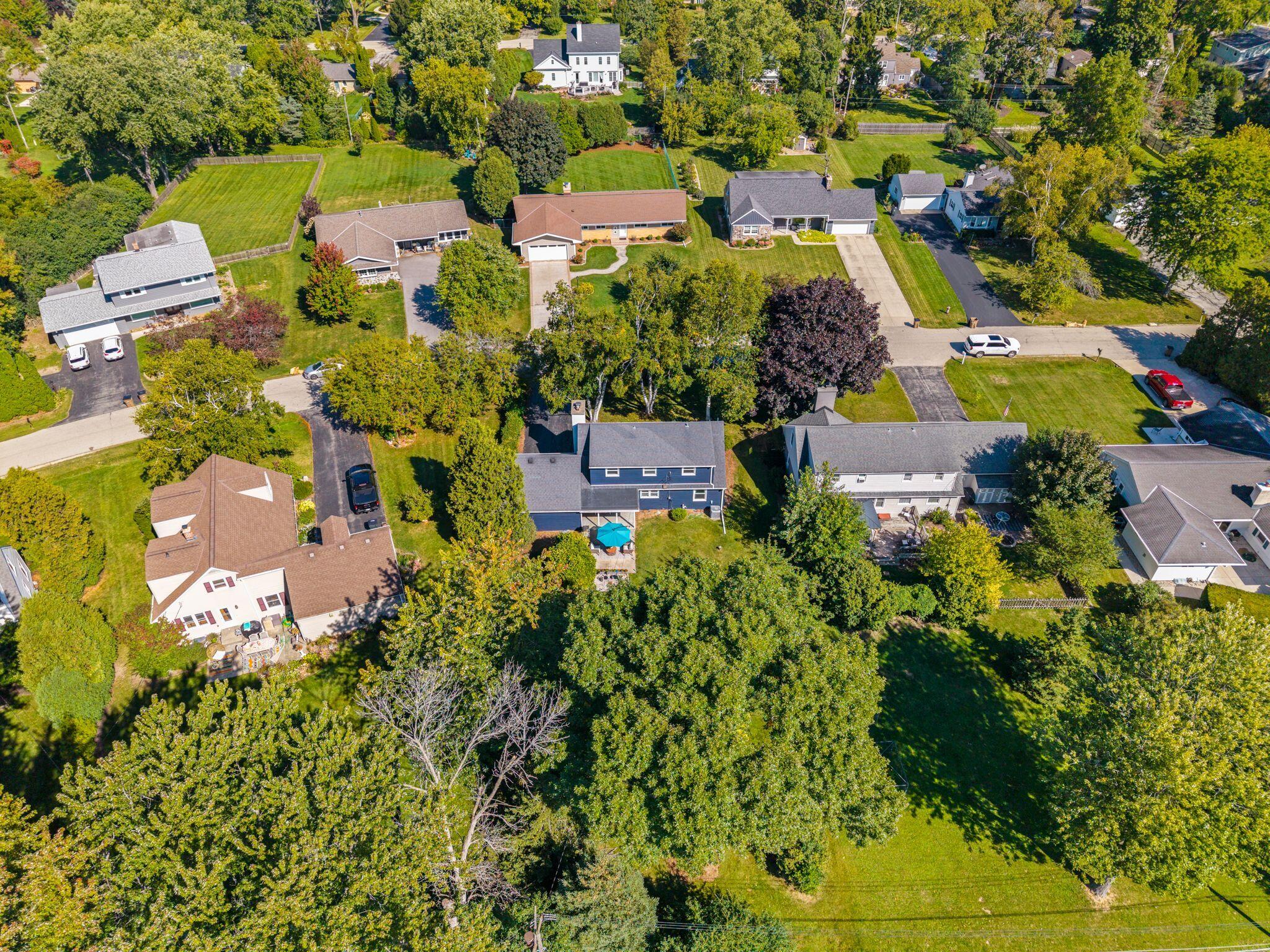 515 W Manor Cir