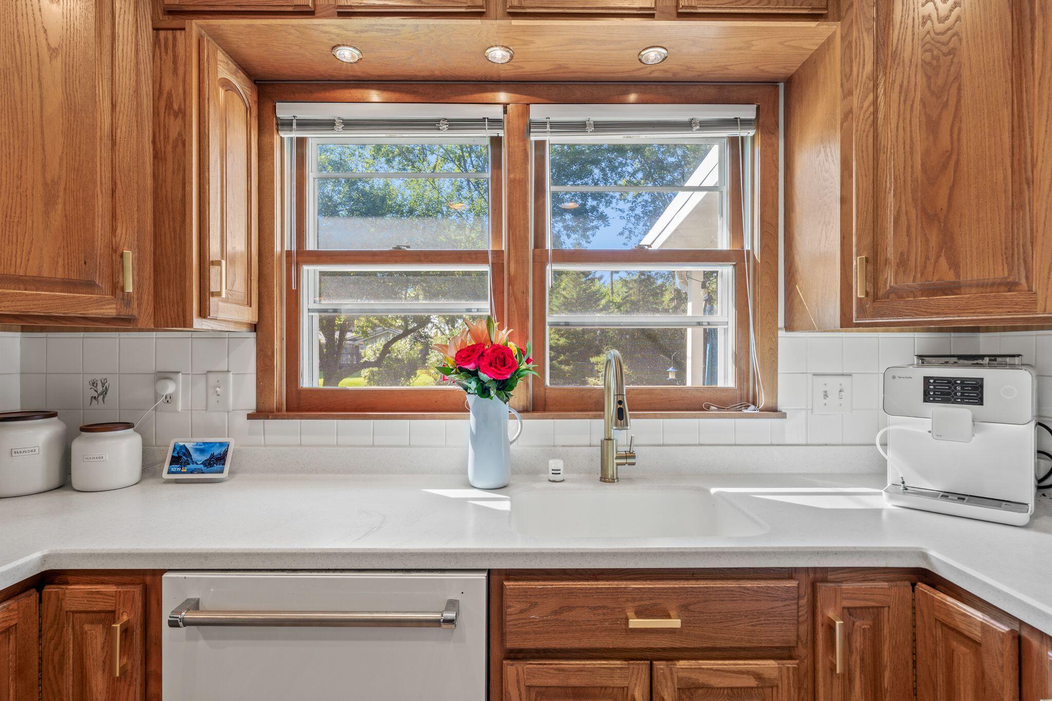 515 W Manor Cir
