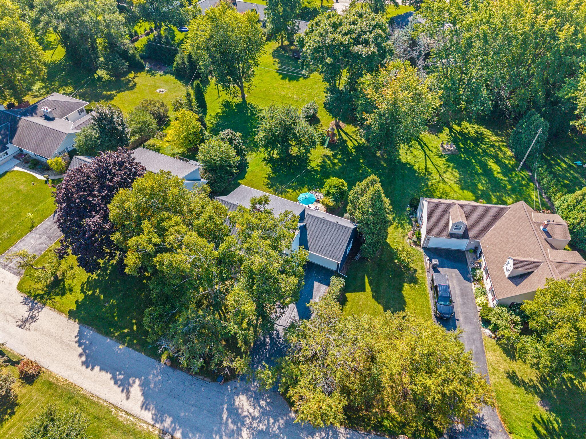 515 W Manor Cir
