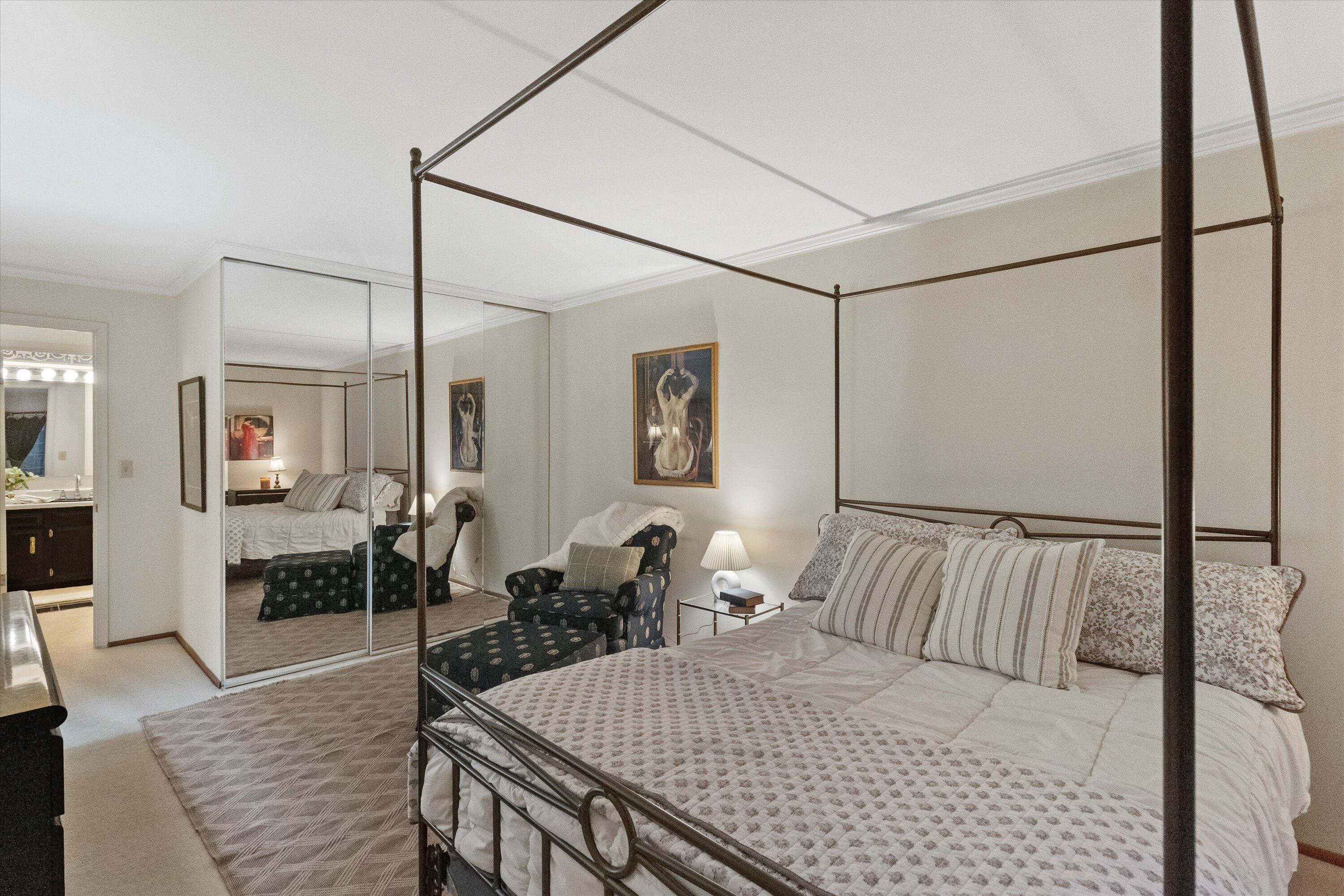 12990 W Bluemound Rd Unit: 204