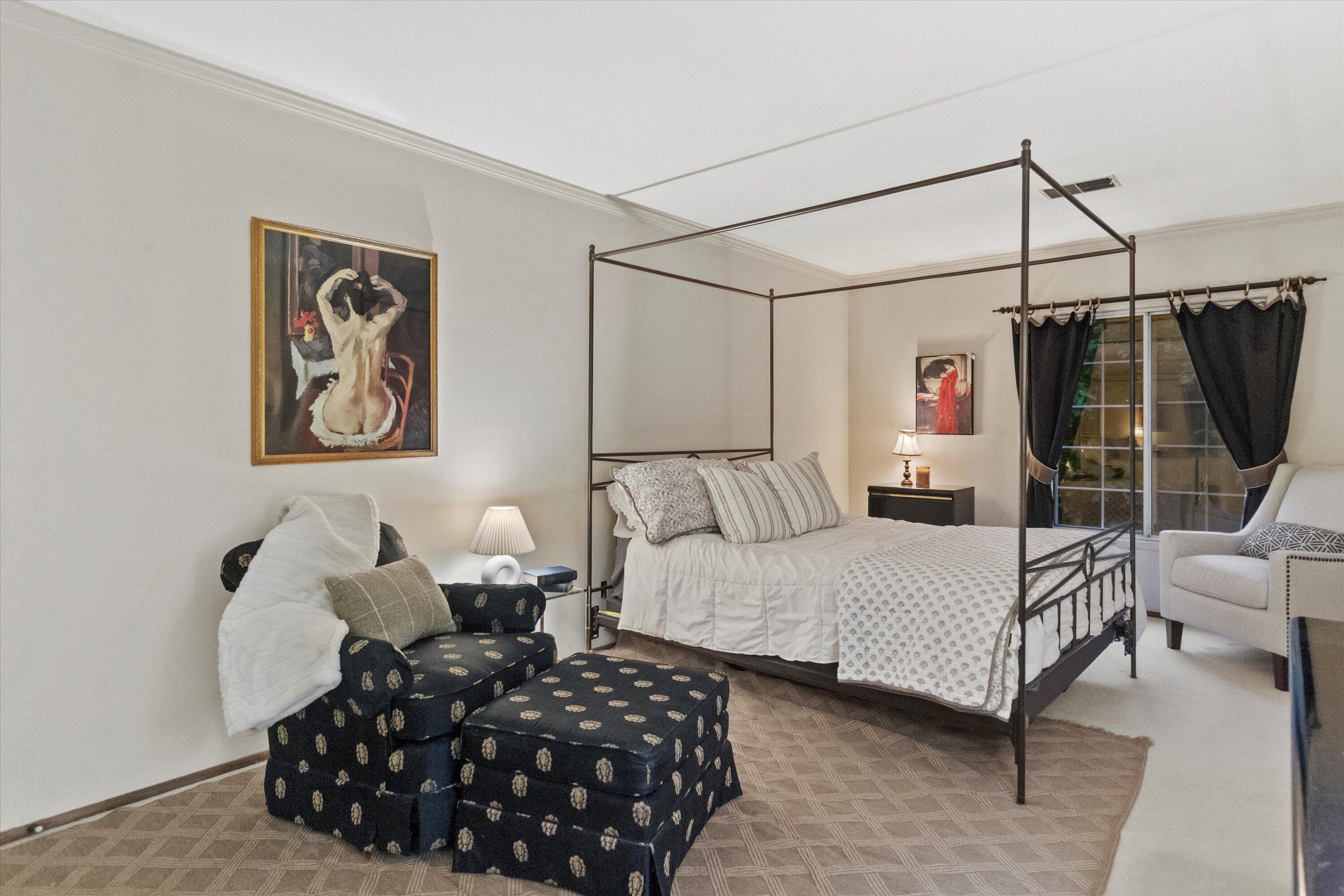 12990 W Bluemound Rd Unit: 204