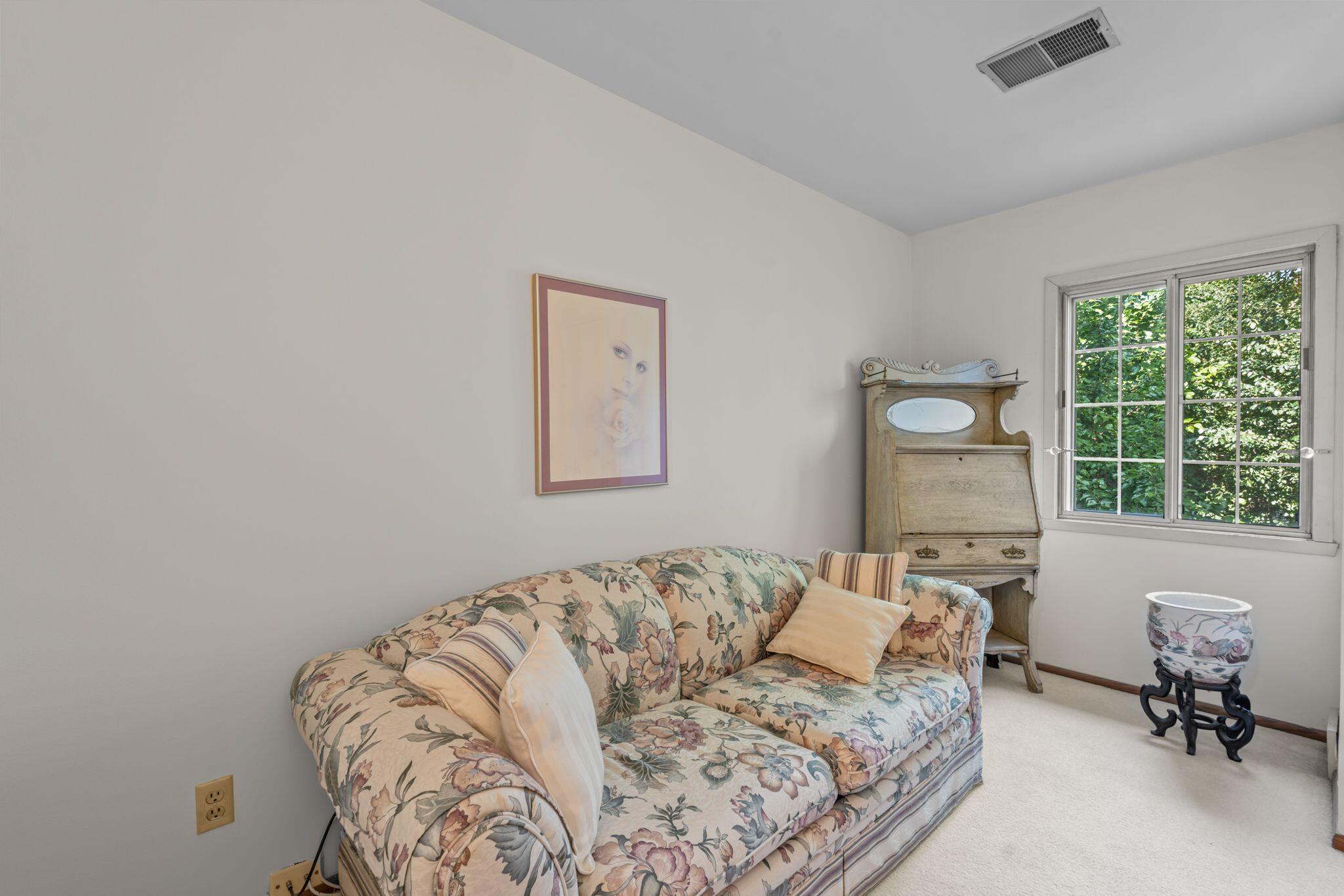 12990 W Bluemound Rd Unit: 204