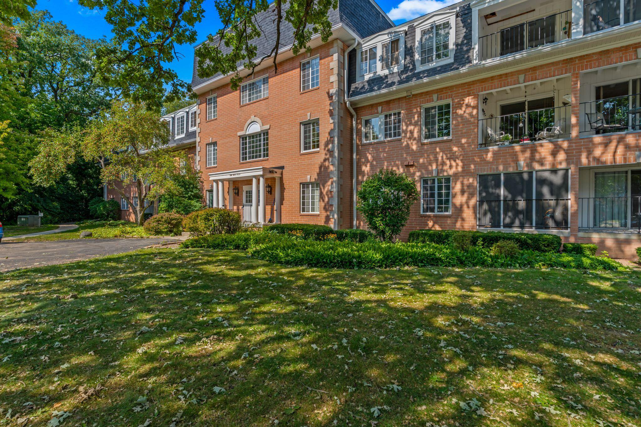 12990 W Bluemound Rd Unit: 204