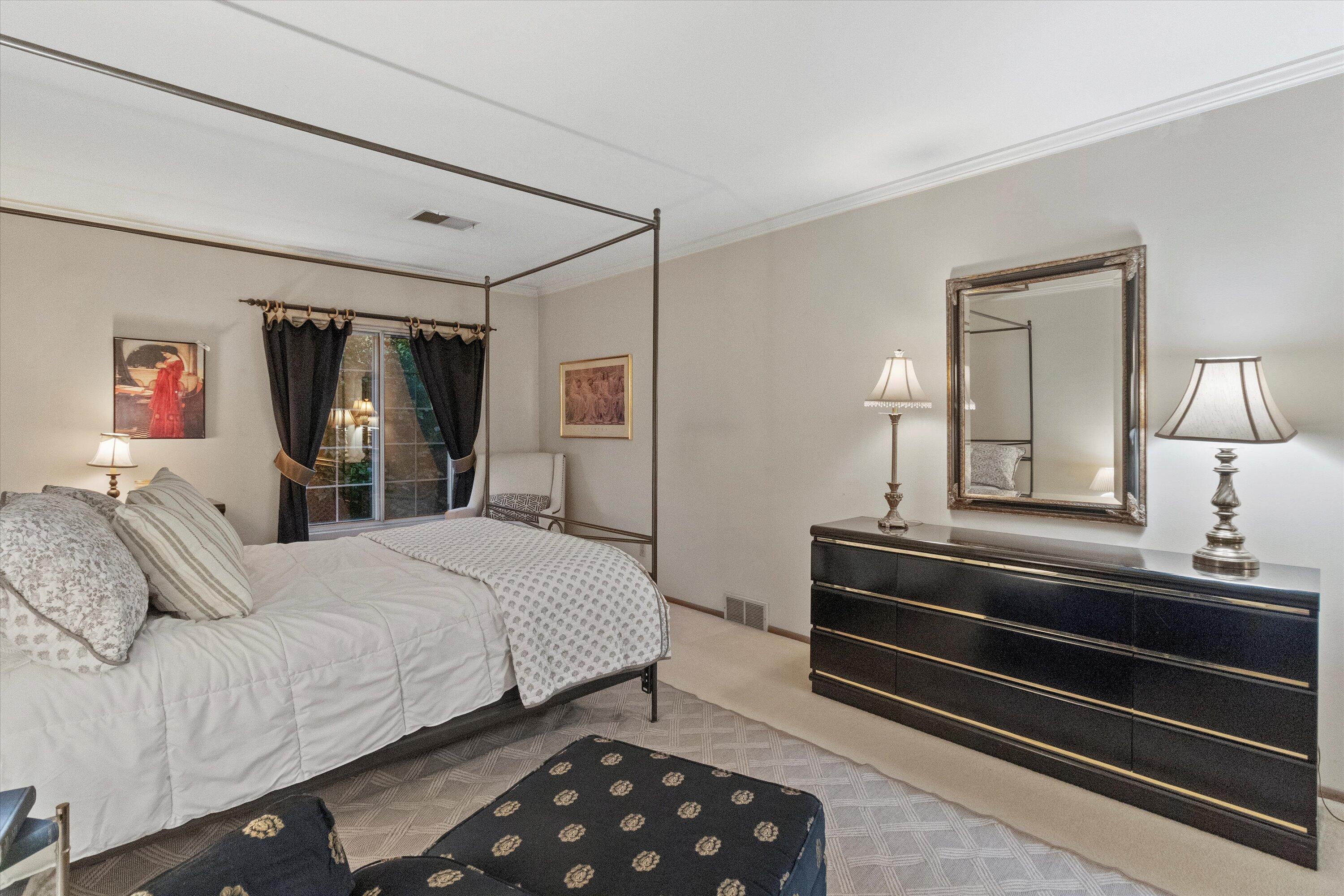 12990 W Bluemound Rd Unit: 204