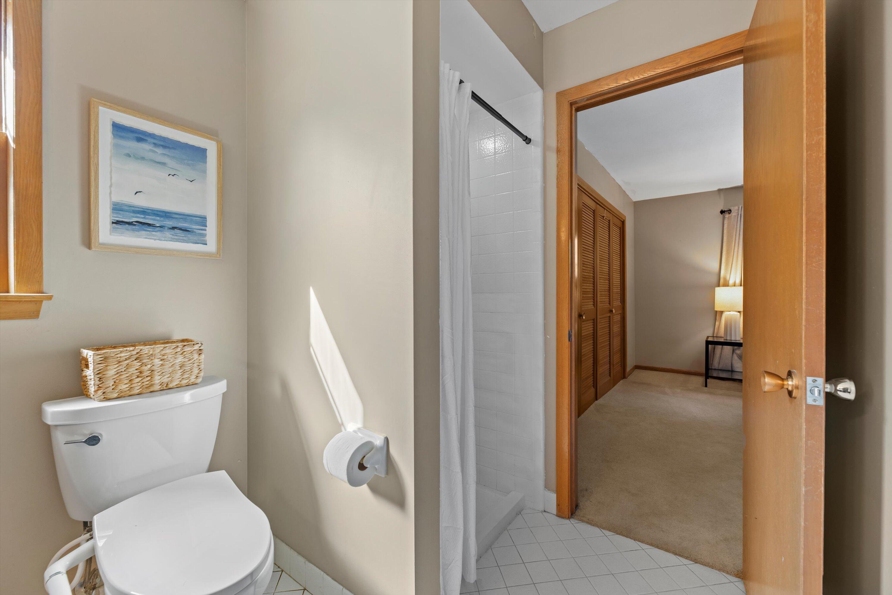 4532 W Ravine Ln