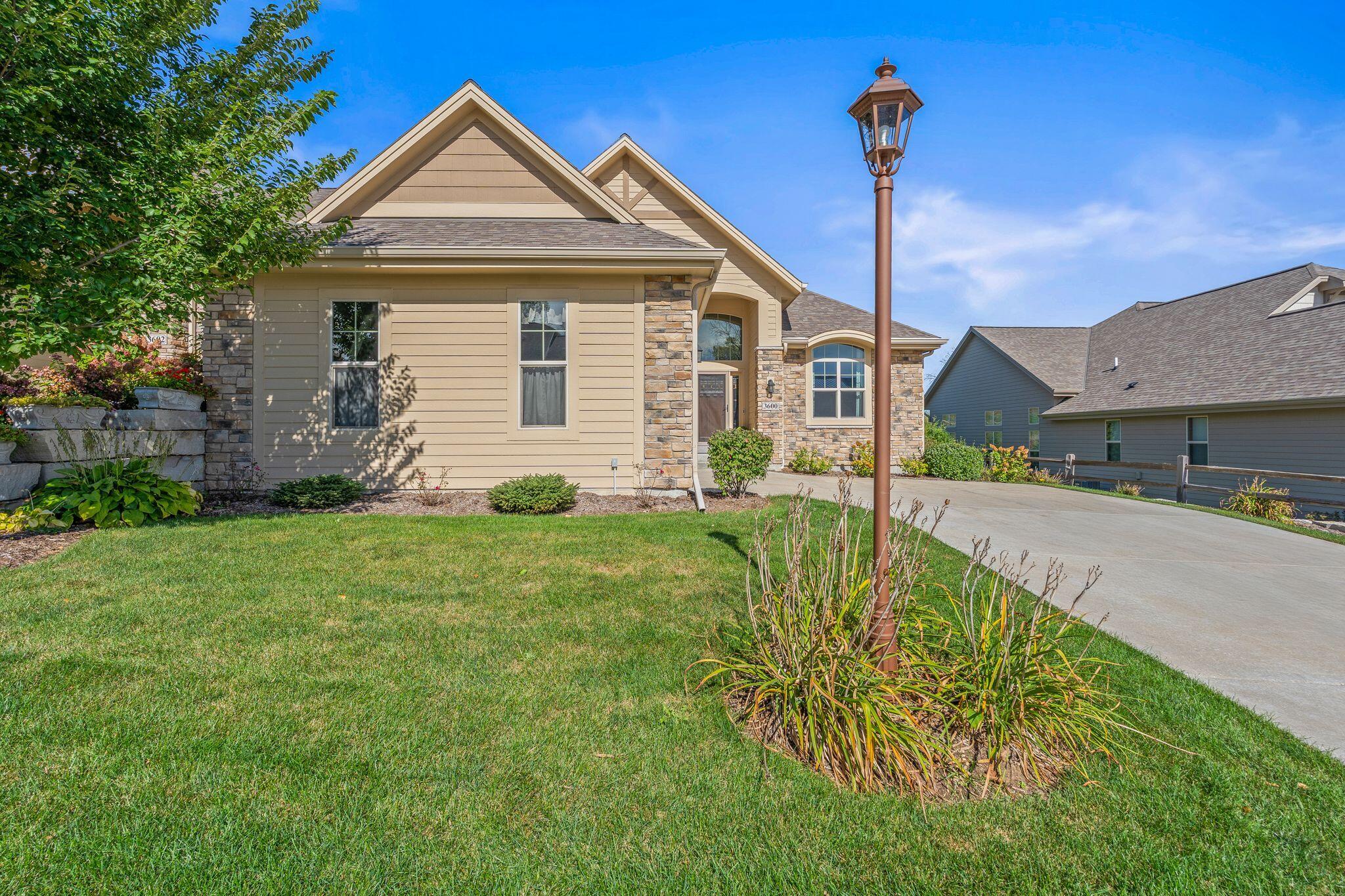 3600 Hawthorn Hill Dr