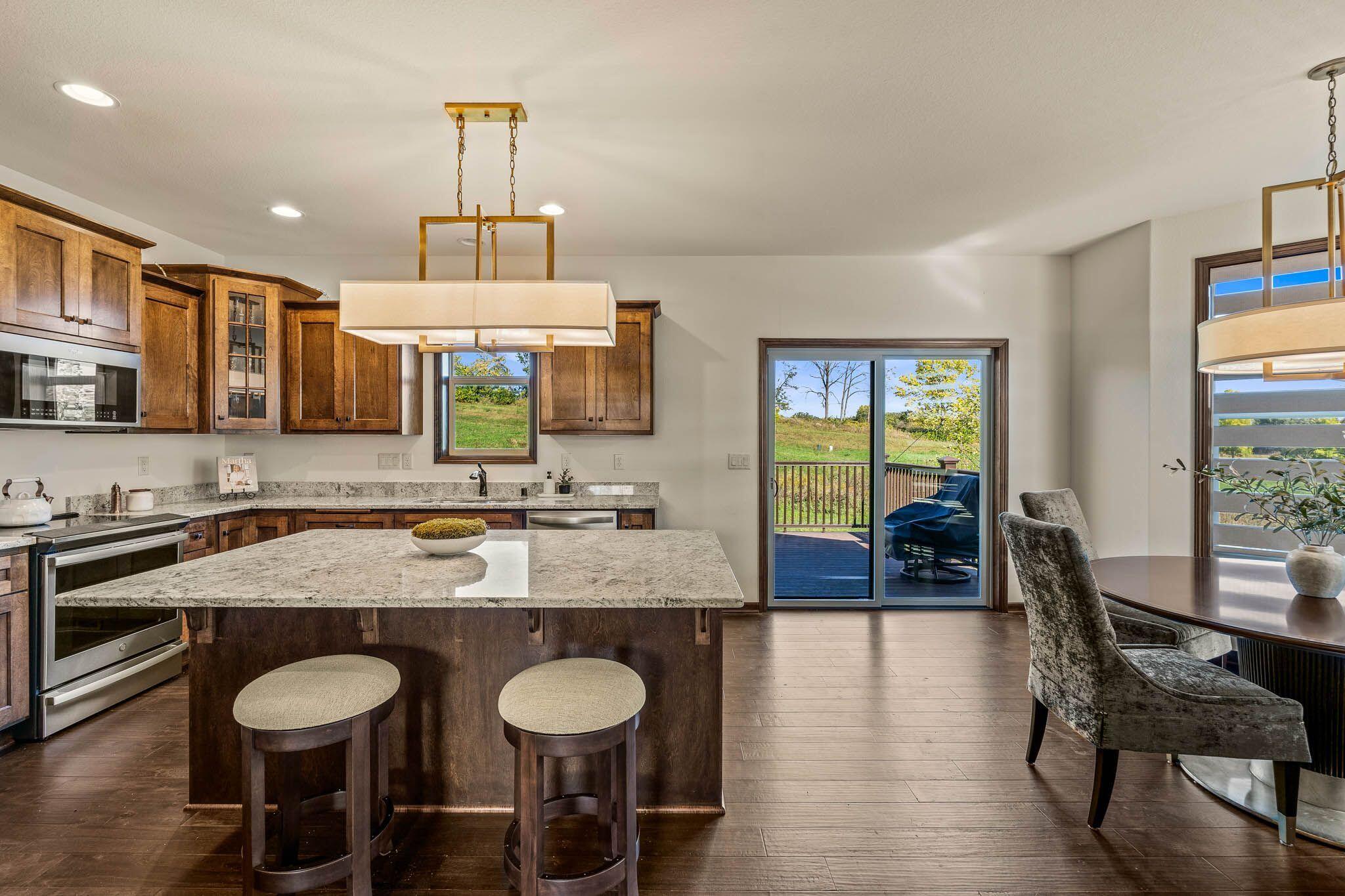 3600 Hawthorn Hill Dr