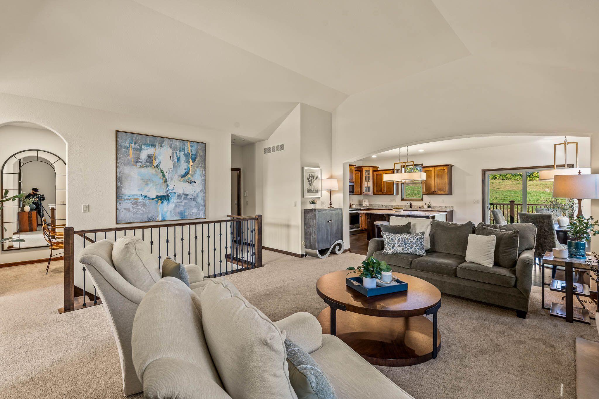 3600 Hawthorn Hill Dr