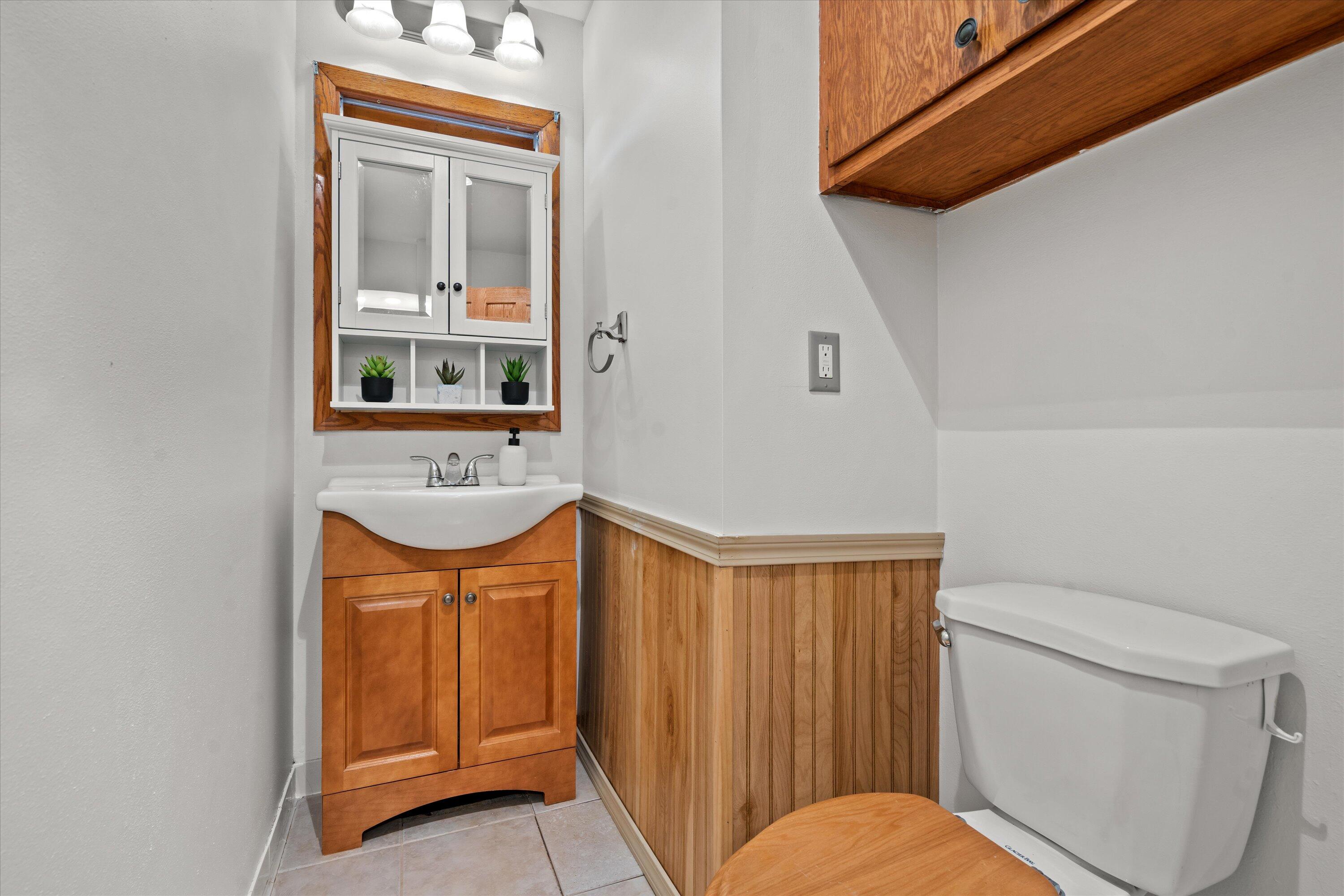 12763 N East Shoreland Dr