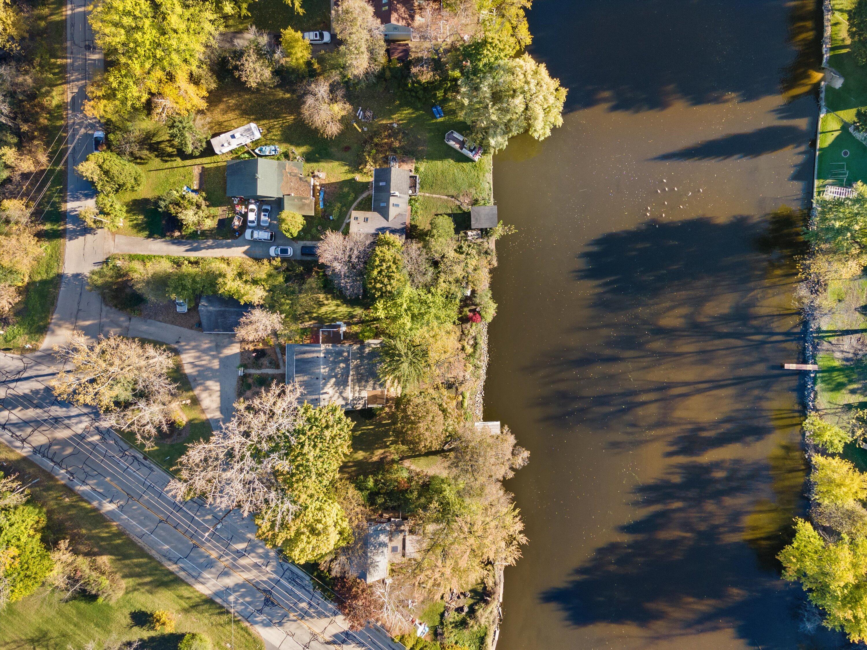 12763 N East Shoreland Dr