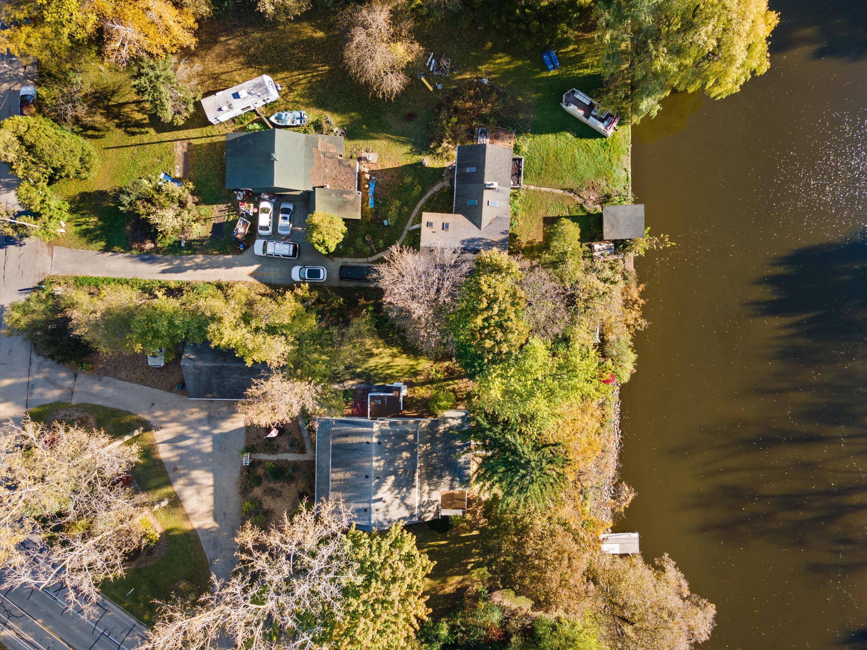 12763 N East Shoreland Dr