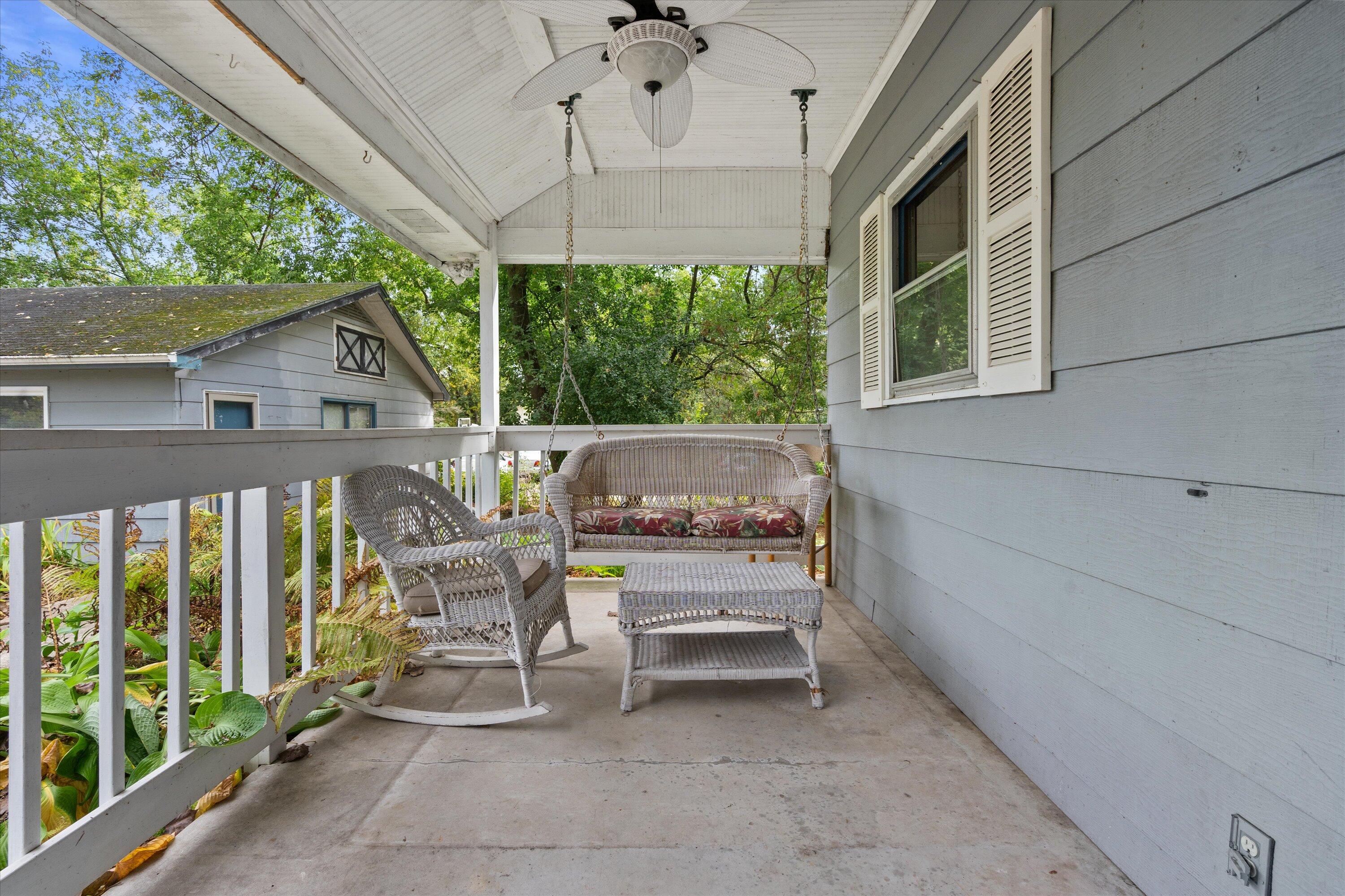 12763 N East Shoreland Dr