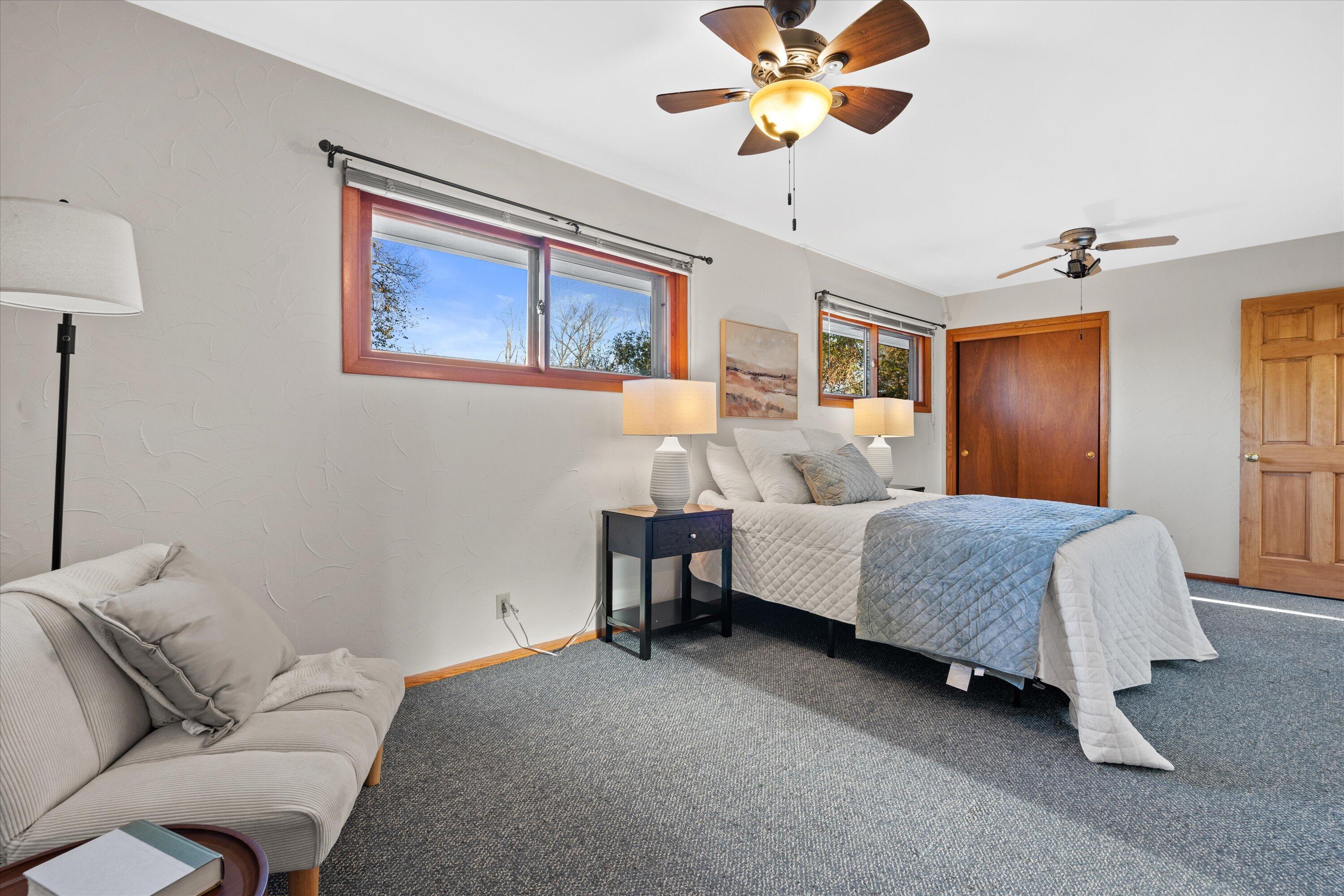 12763 N East Shoreland Dr