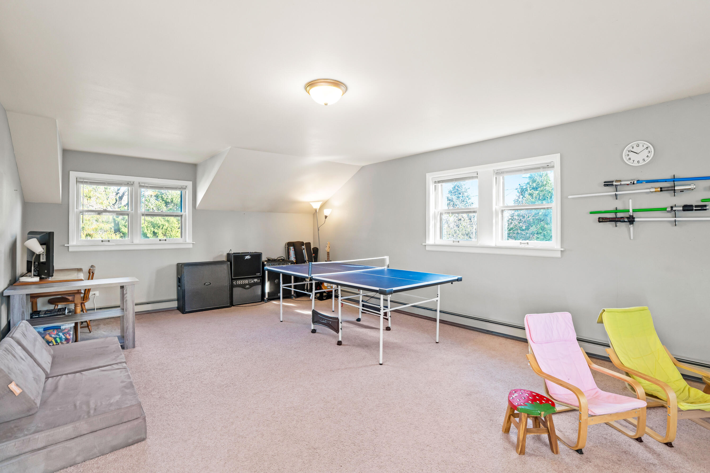 1933 W Donges Bay Rd