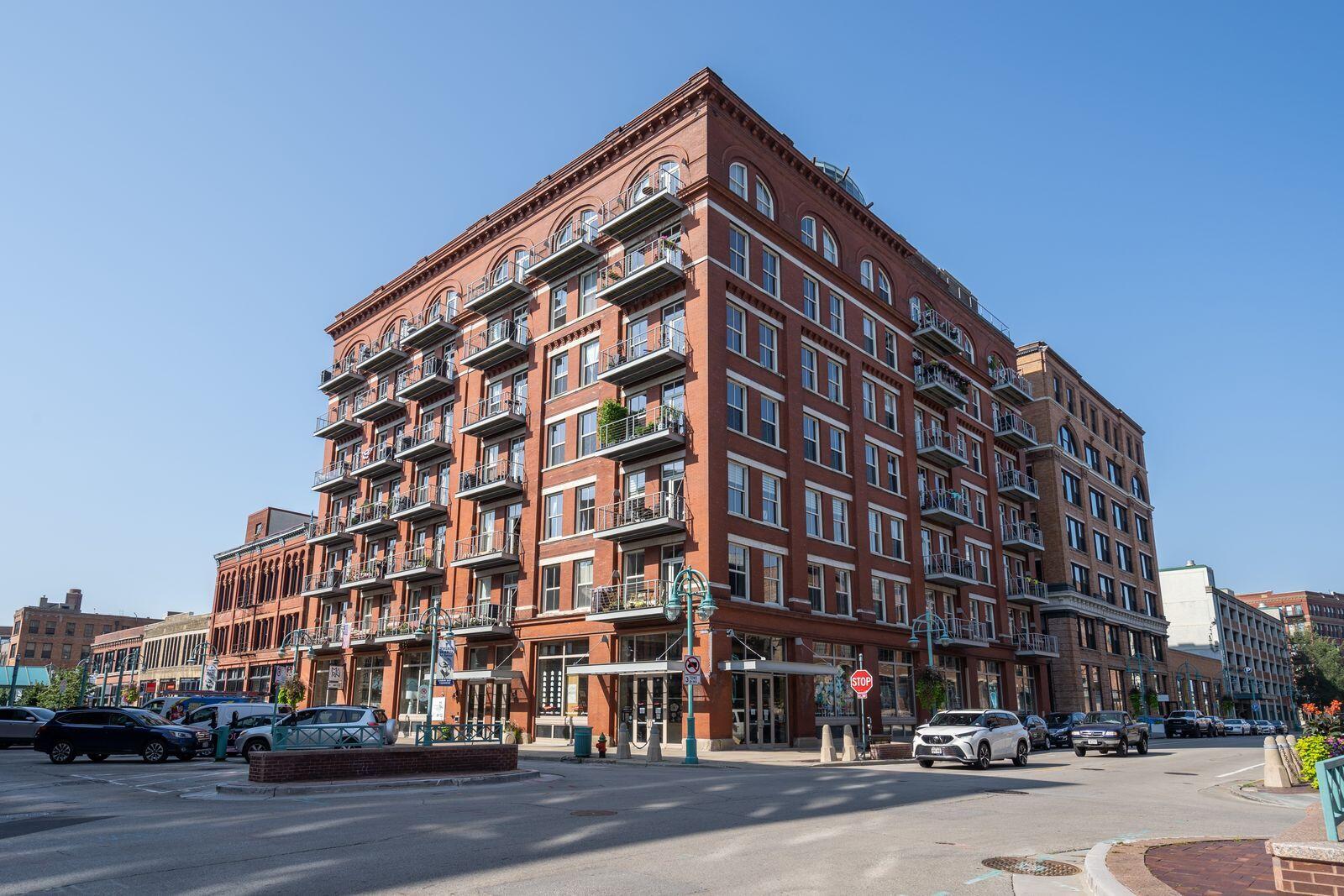 191 N Broadway - Unit: 307