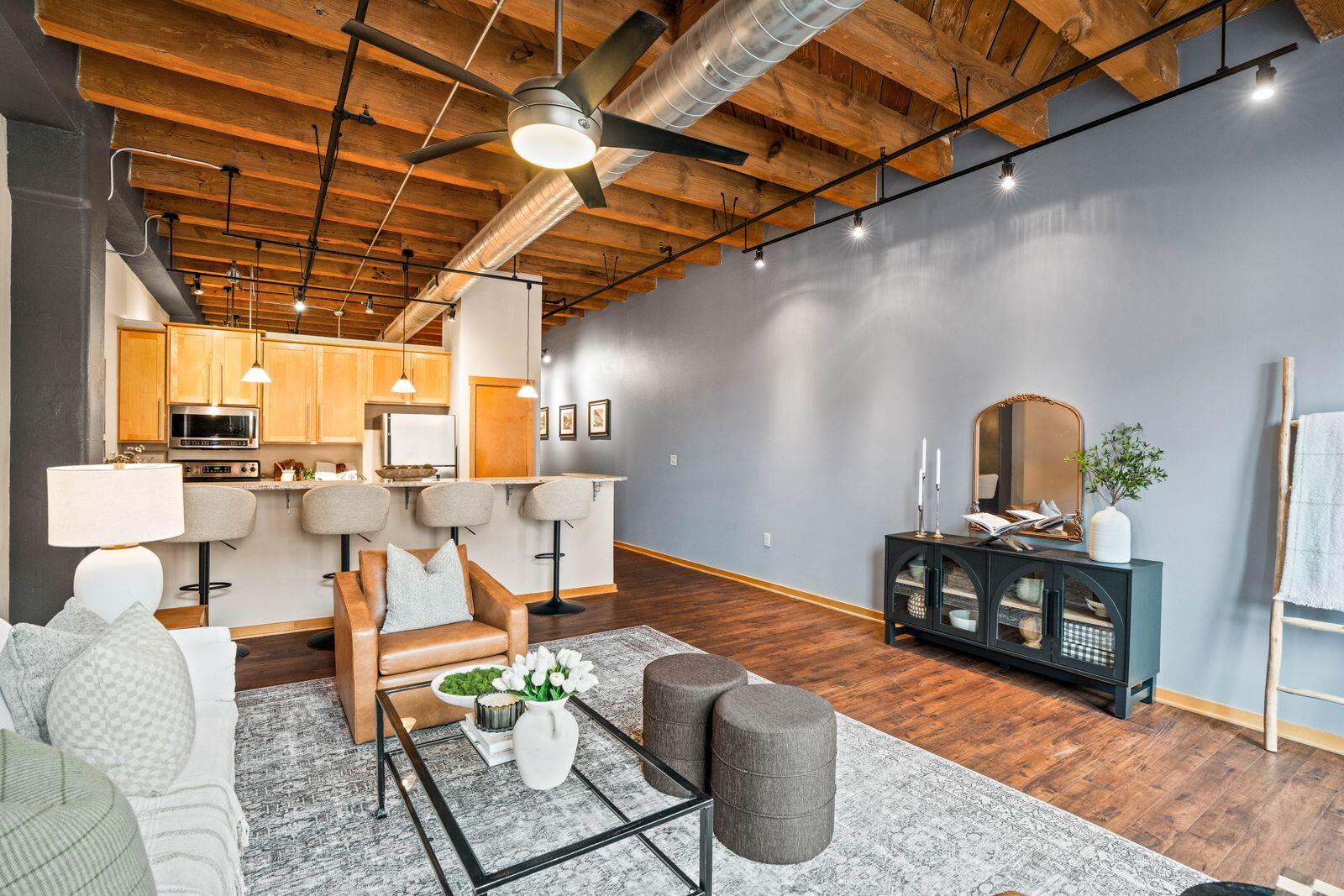 191 N Broadway - Unit: 307