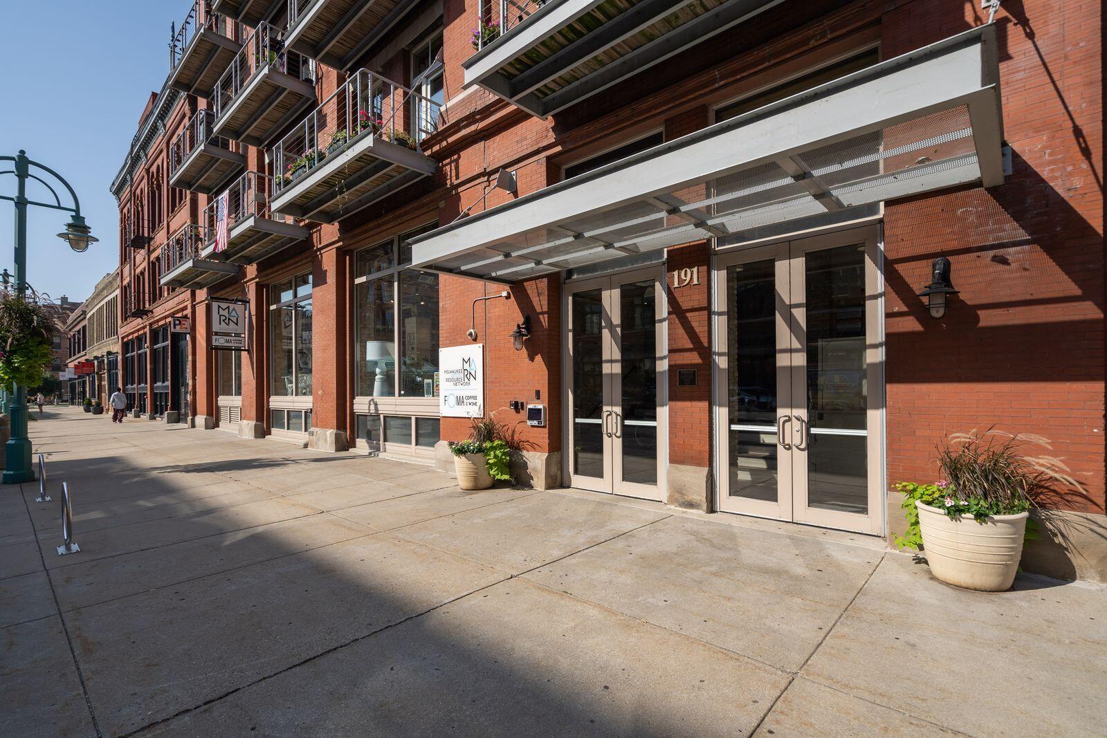 191 N Broadway - Unit: 307
