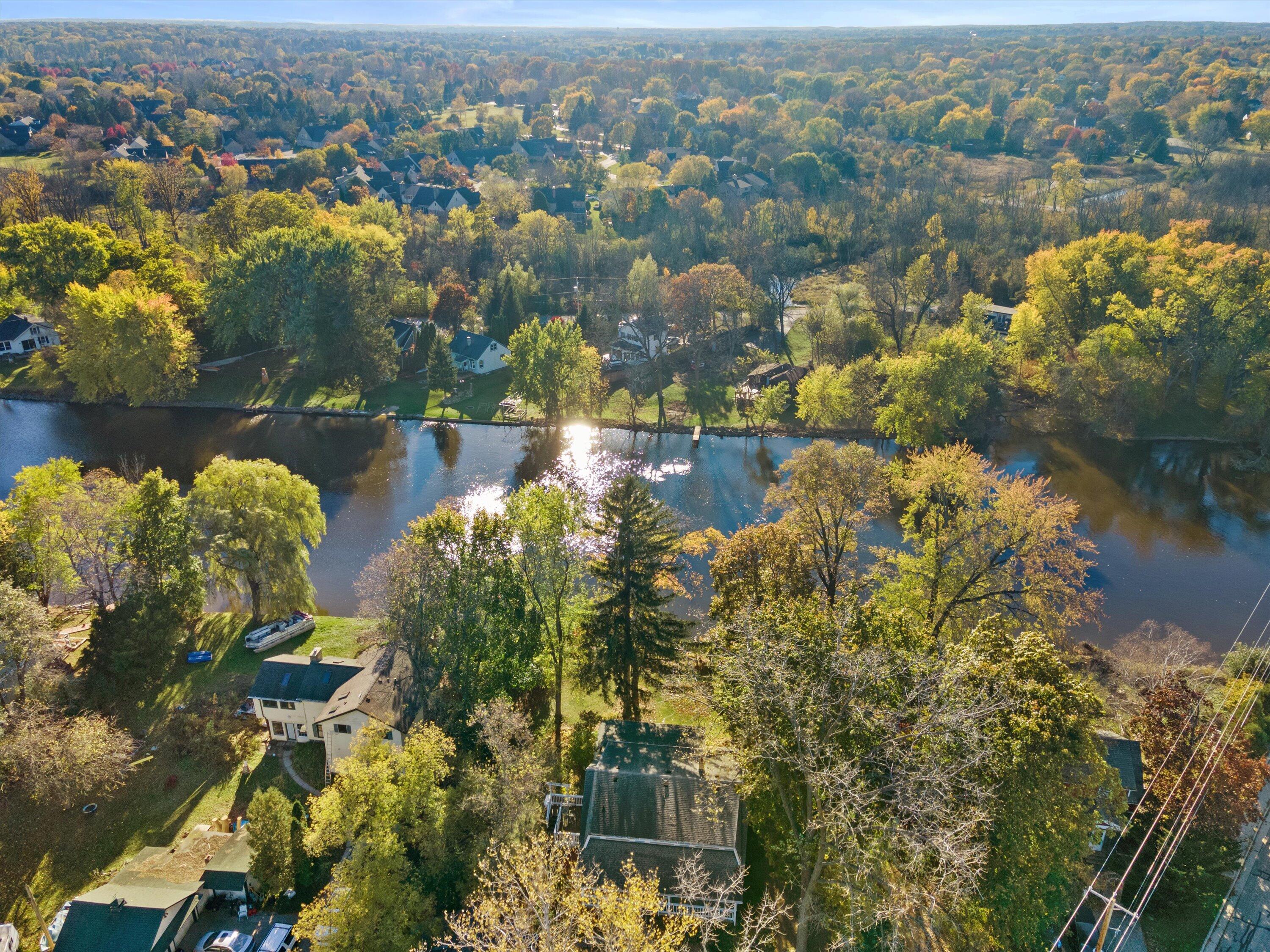 12763 N East Shoreland Dr