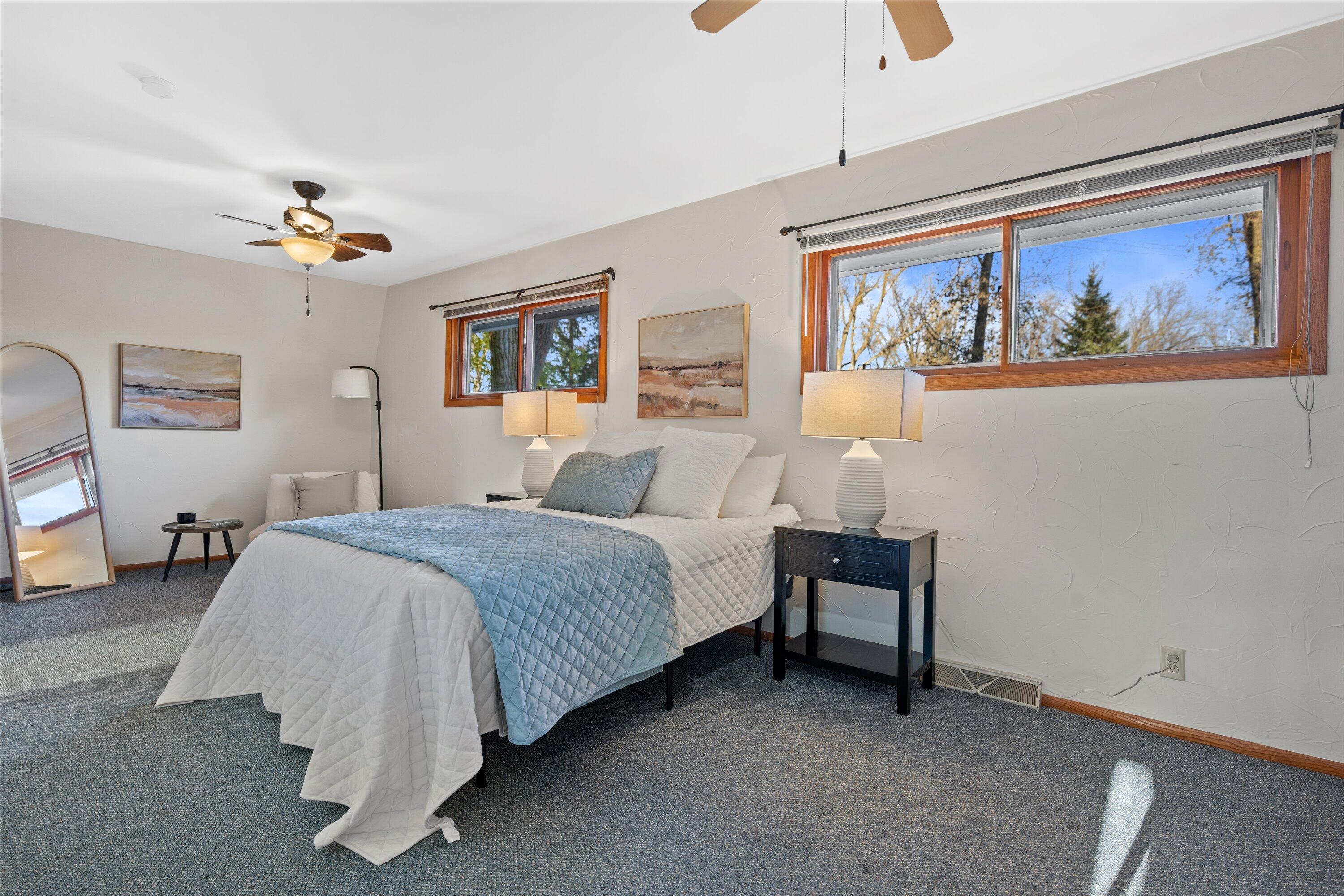 12763 N East Shoreland Dr