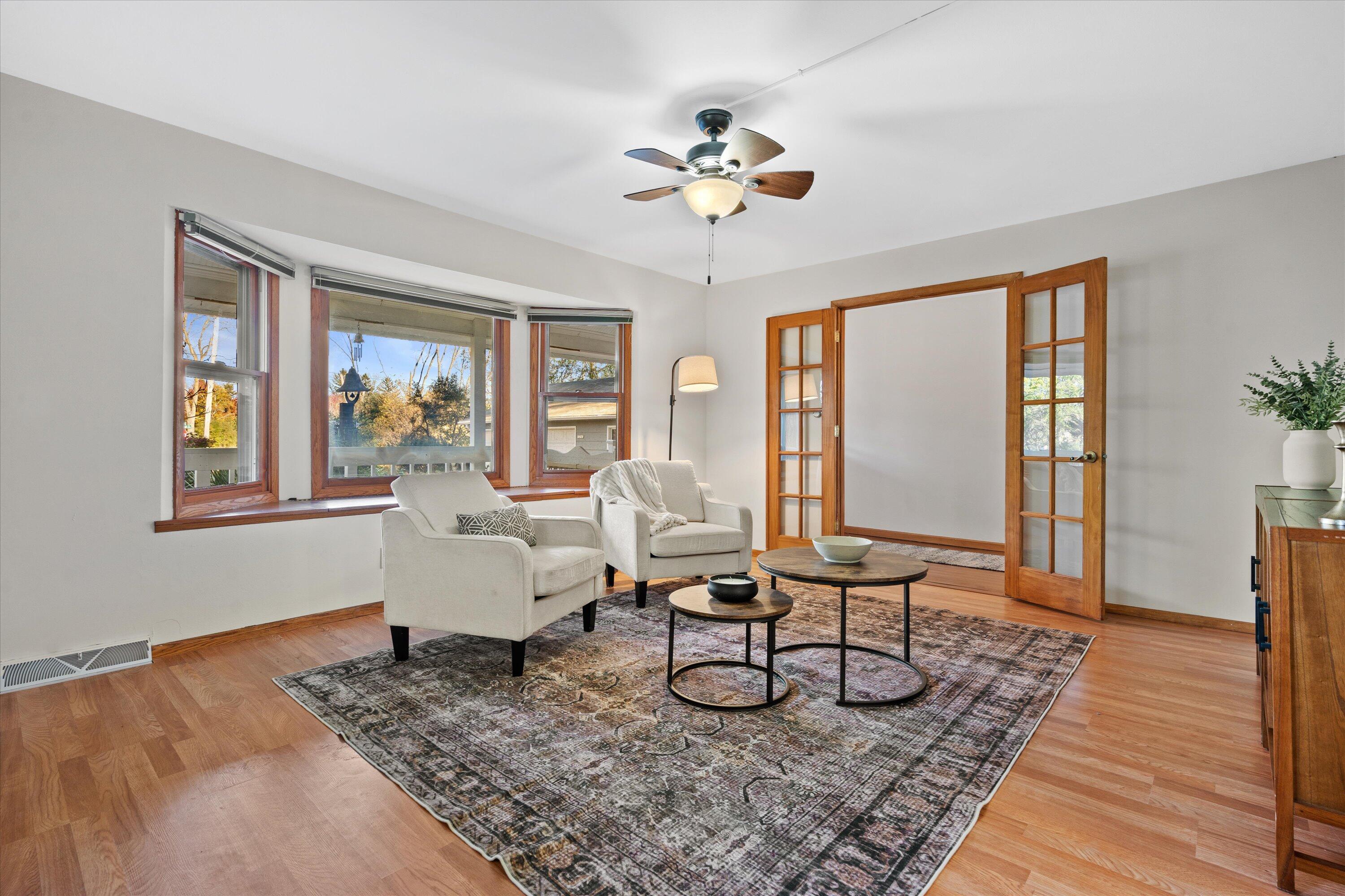 12763 N East Shoreland Dr