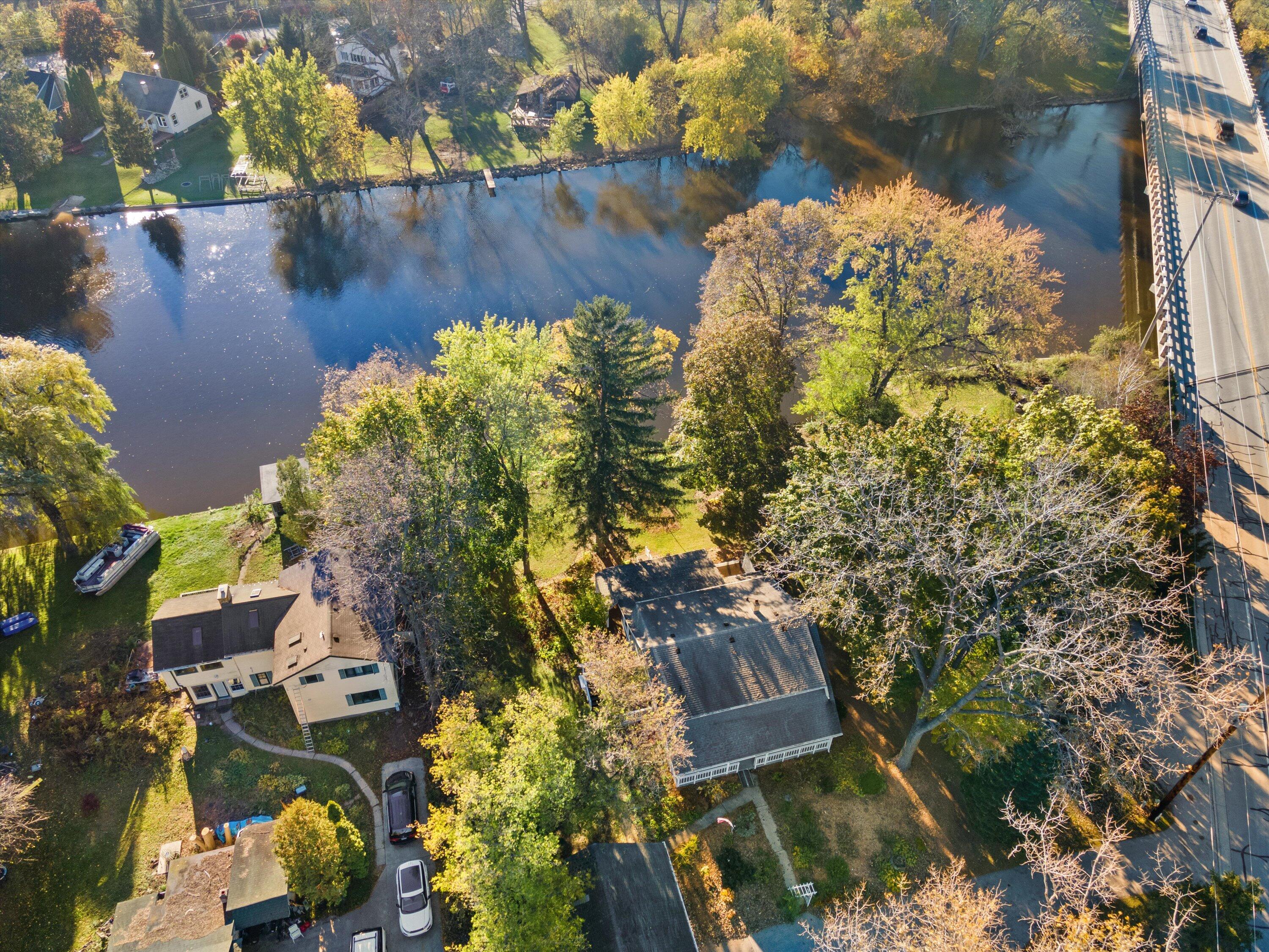 12763 N East Shoreland Dr