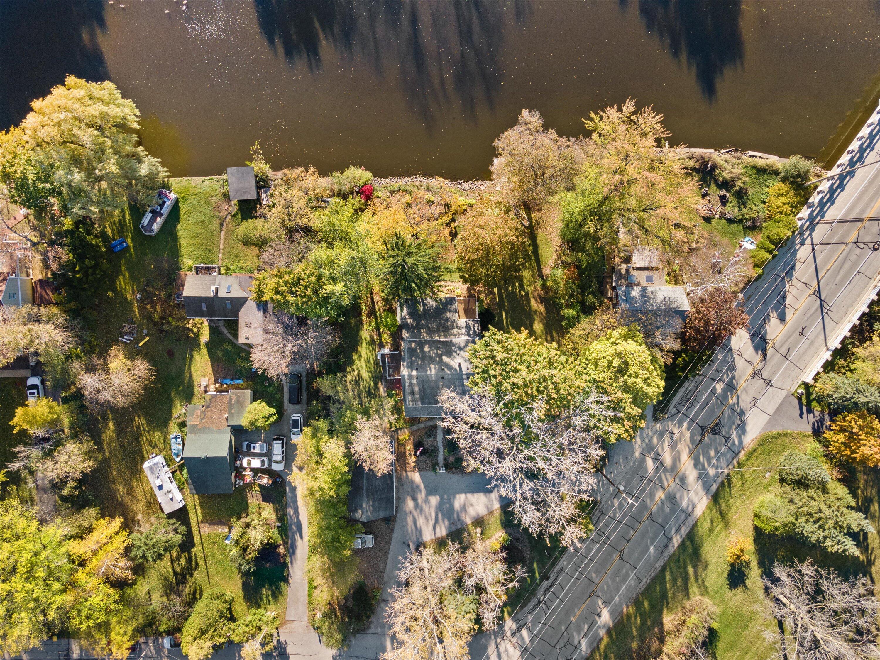 12763 N East Shoreland Dr