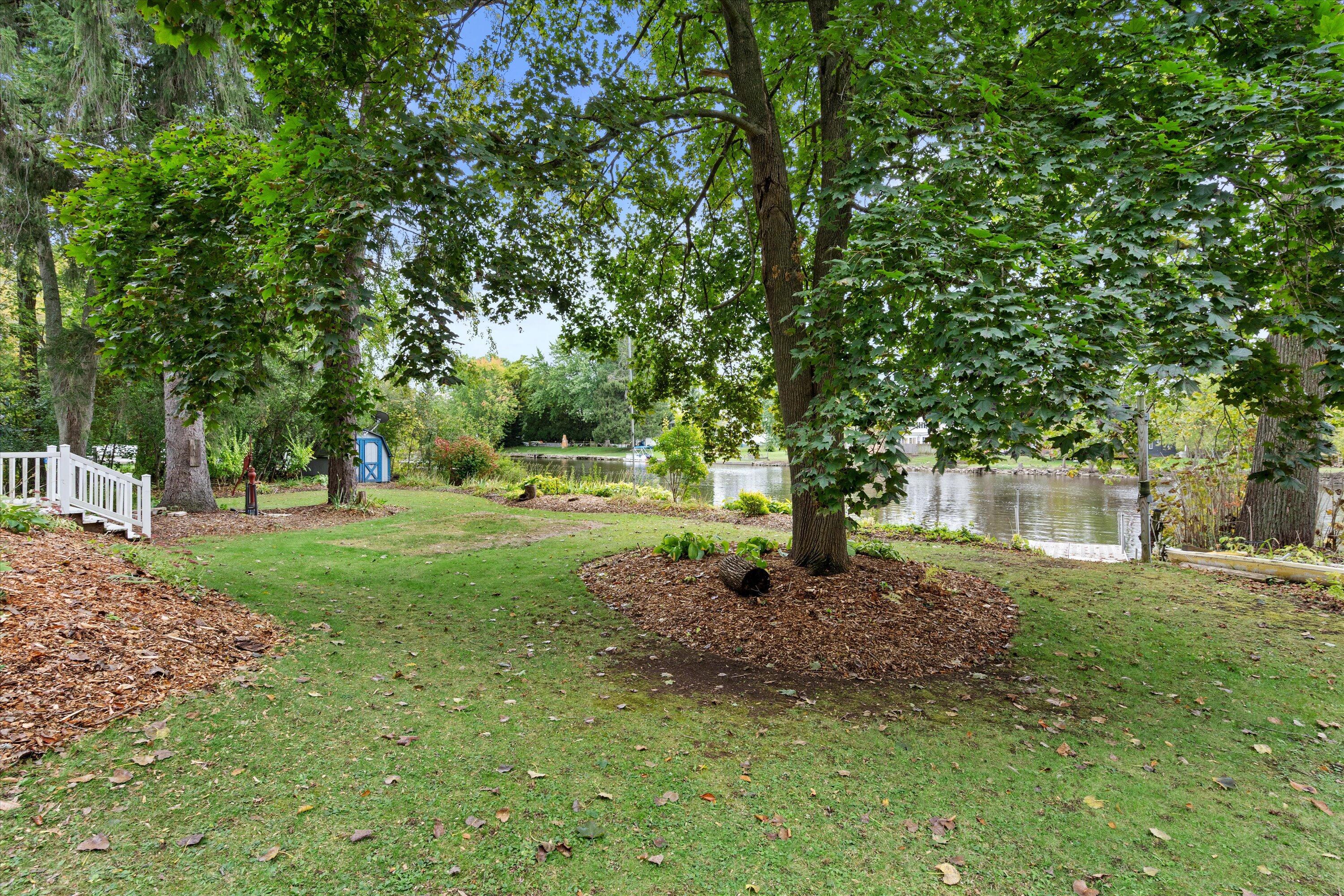 12763 N East Shoreland Dr