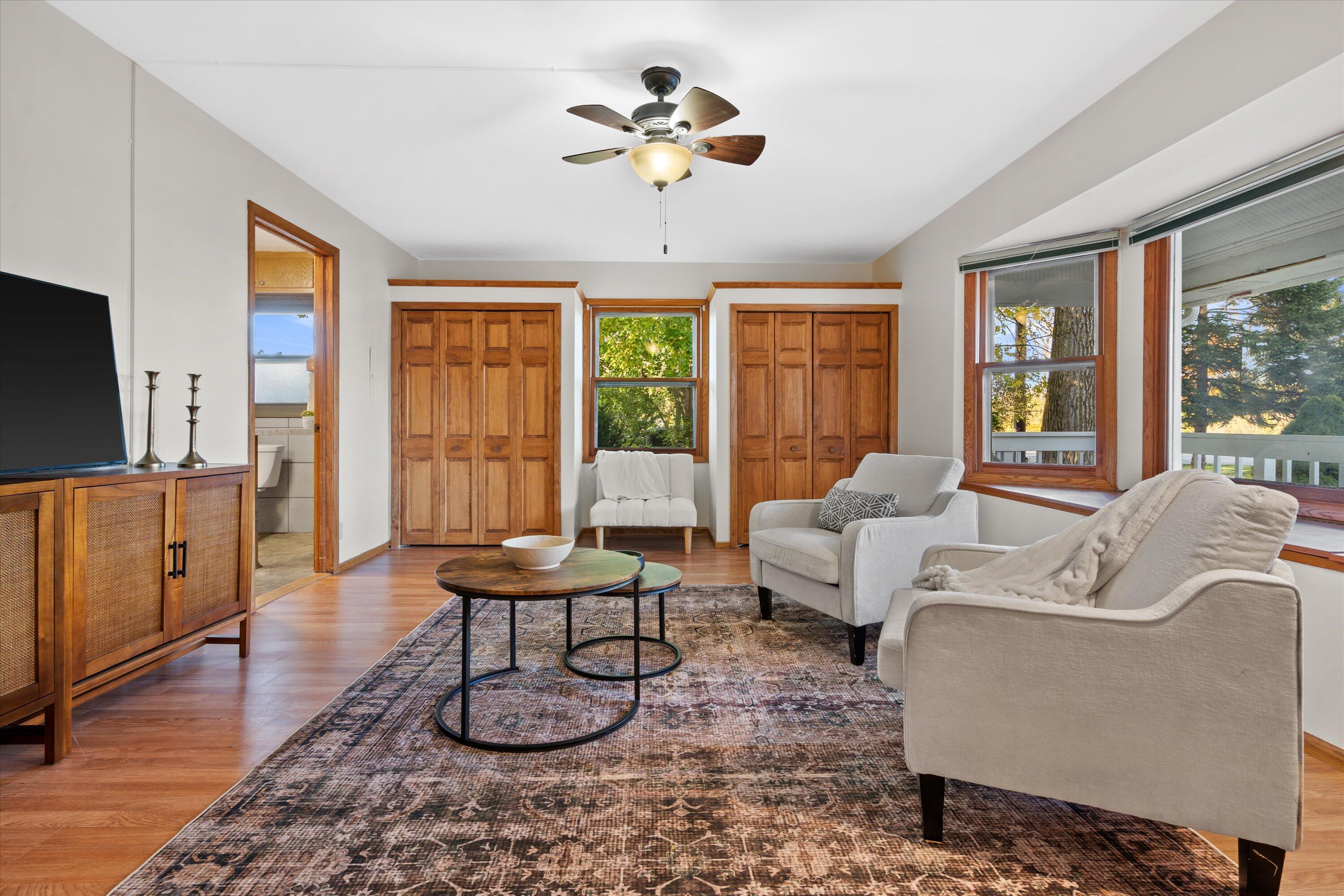 12763 N East Shoreland Dr