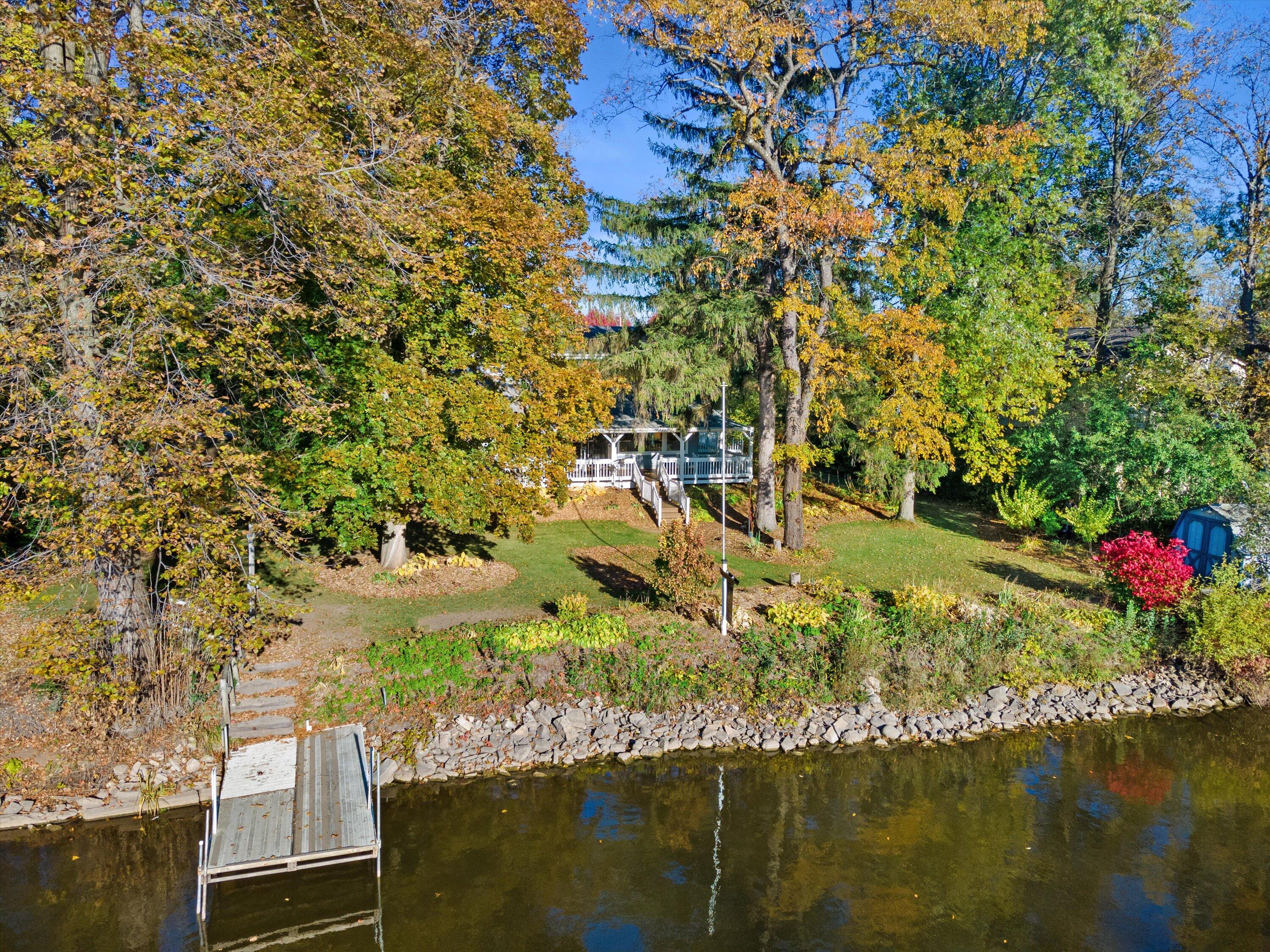 12763 N East Shoreland Dr