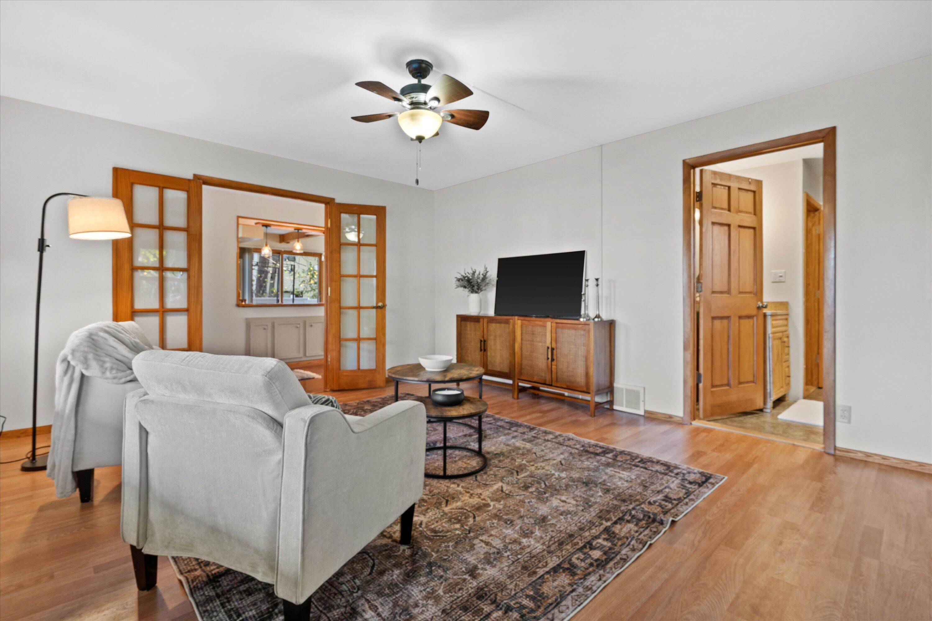 12763 N East Shoreland Dr