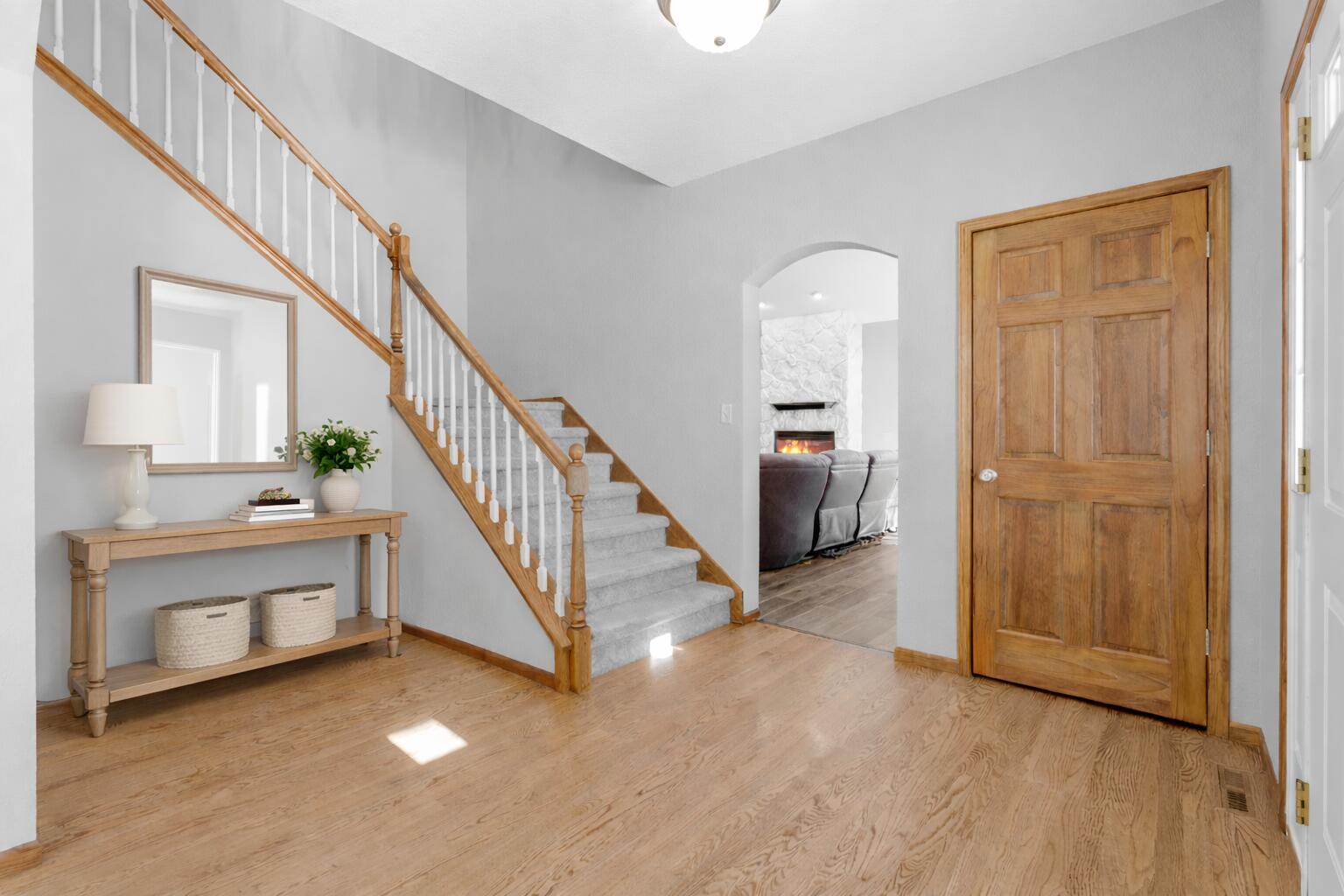 1910 Valley Ct
